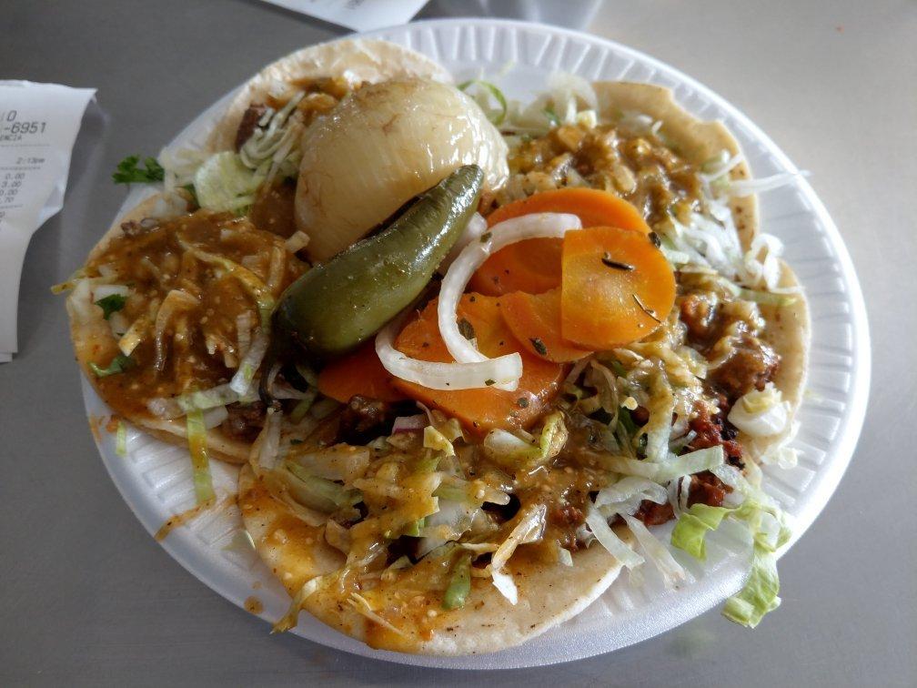 El Antojito Tacos y Mariscos