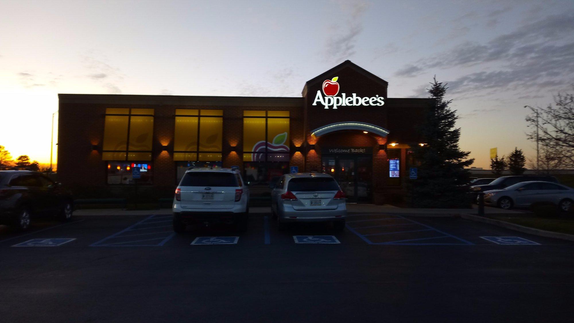 Applebee's Grill + Bar