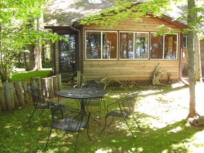 Lake Shore Cabins