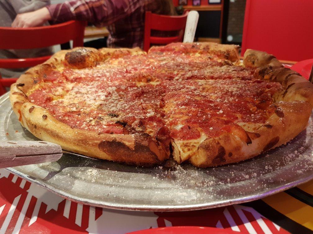 Joey D's Chicago Style Eatery & Pizzeria