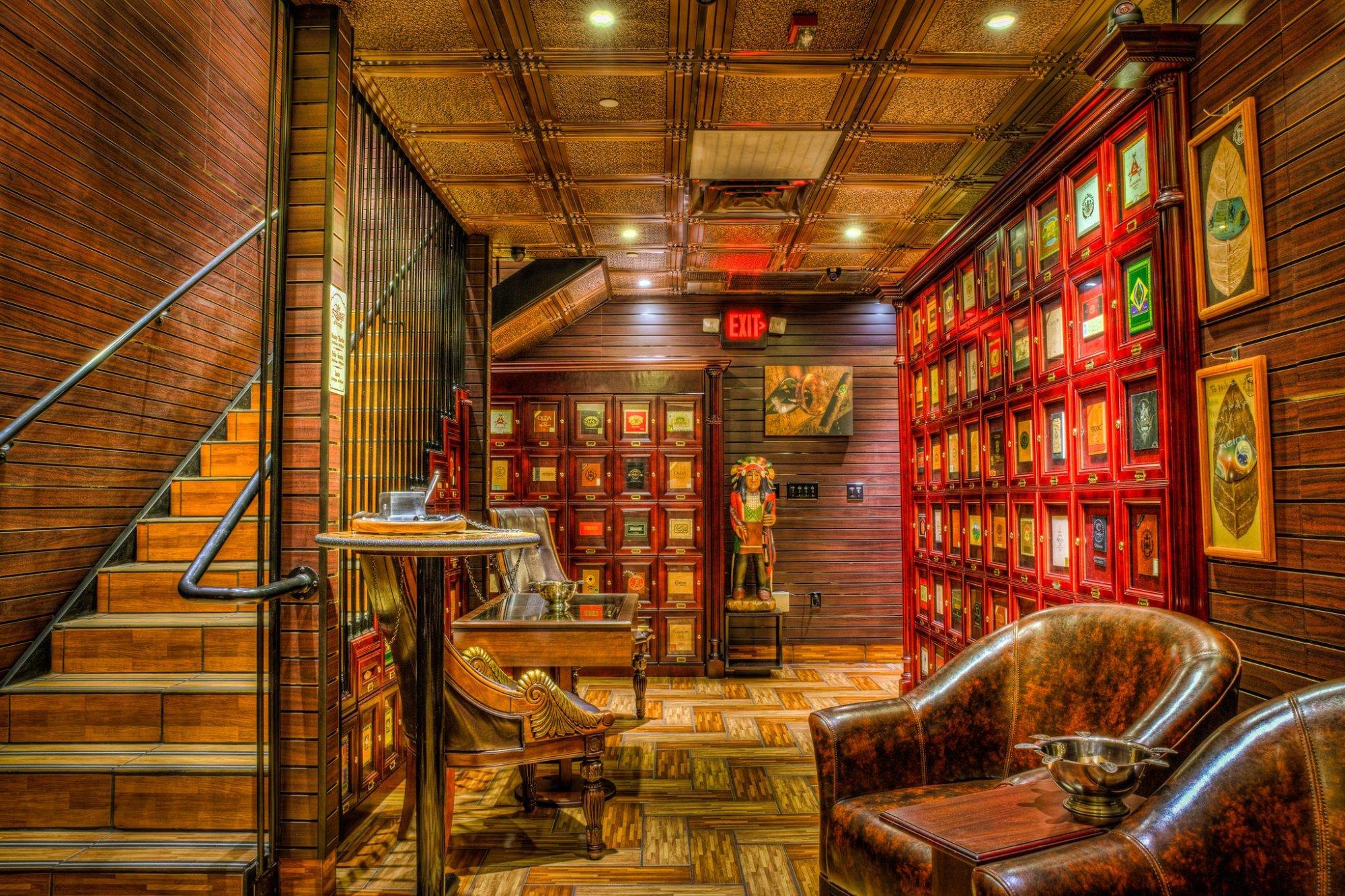 Vintage Cigar Lounge