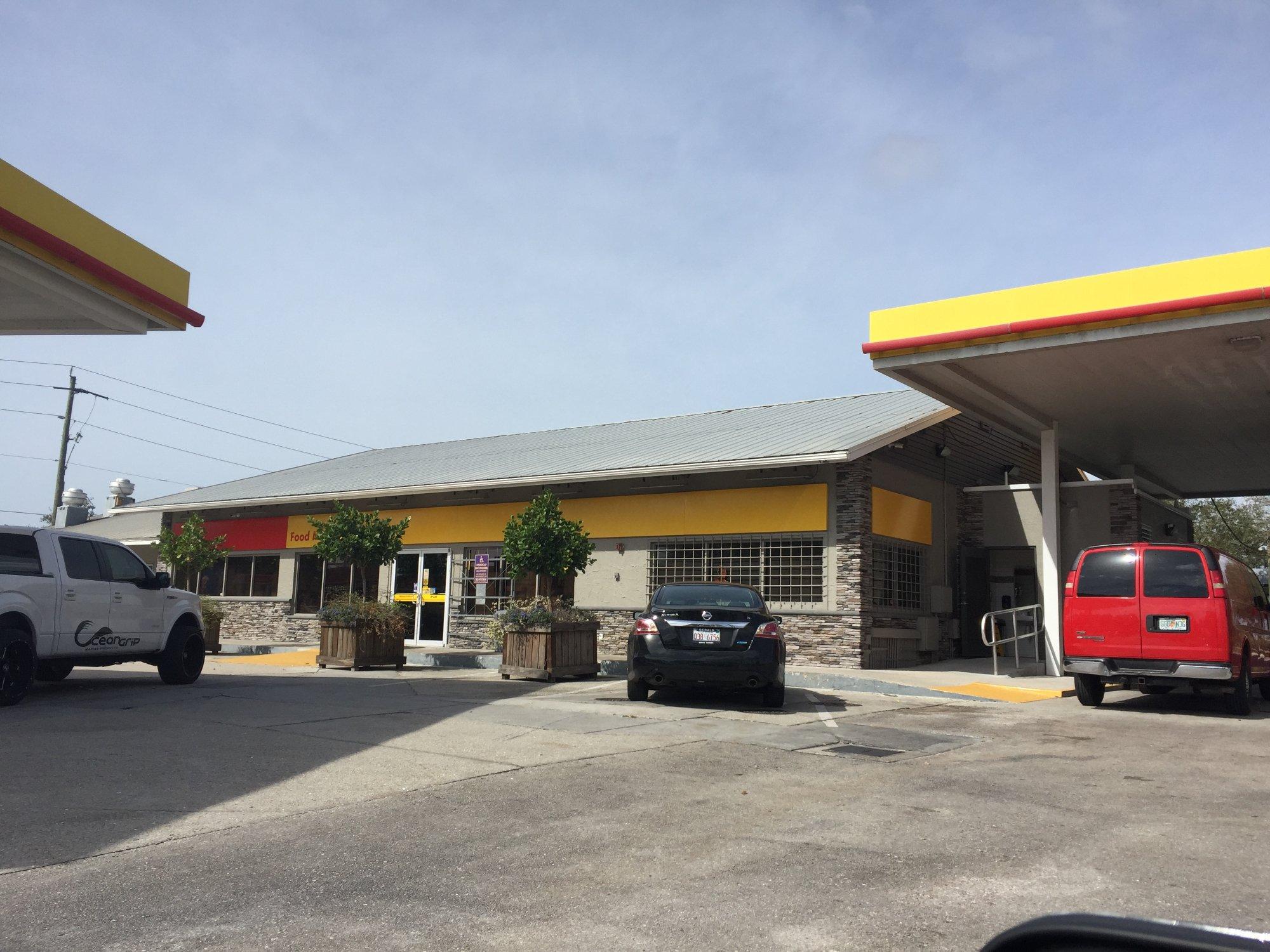 T & T Shell Deli