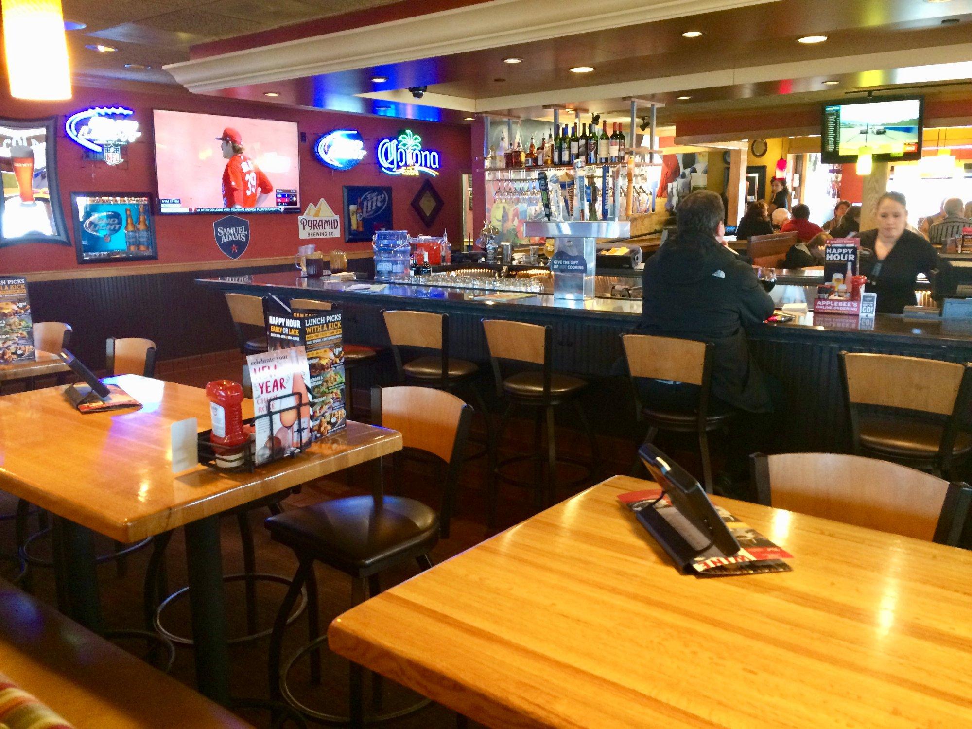 Applebee's Grill + Bar