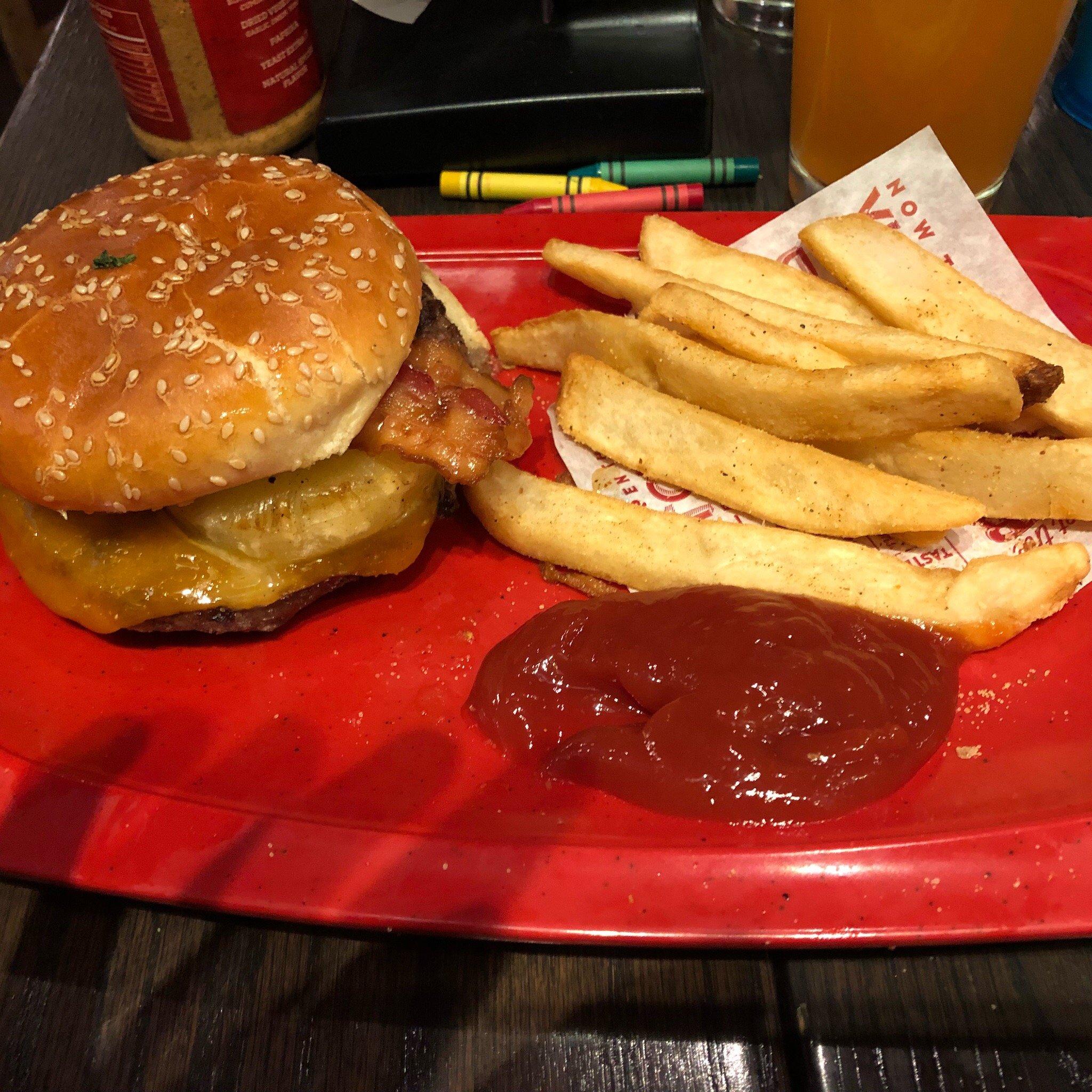 Red Robin Gourmet Burgers and Brews