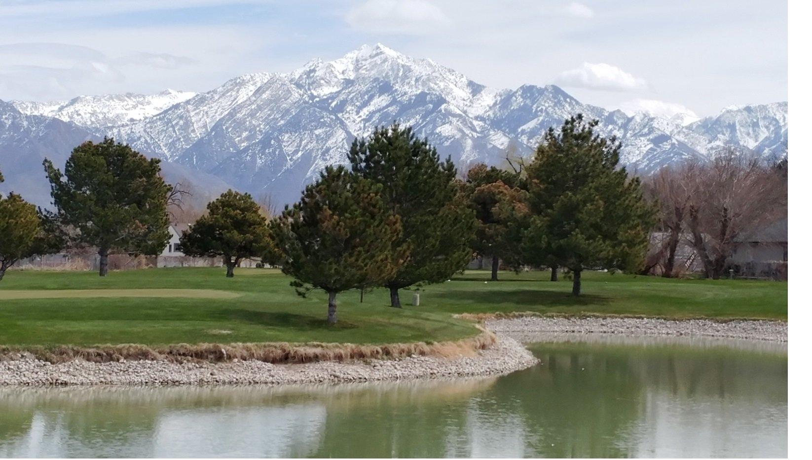 Fore Lakes Golf Course