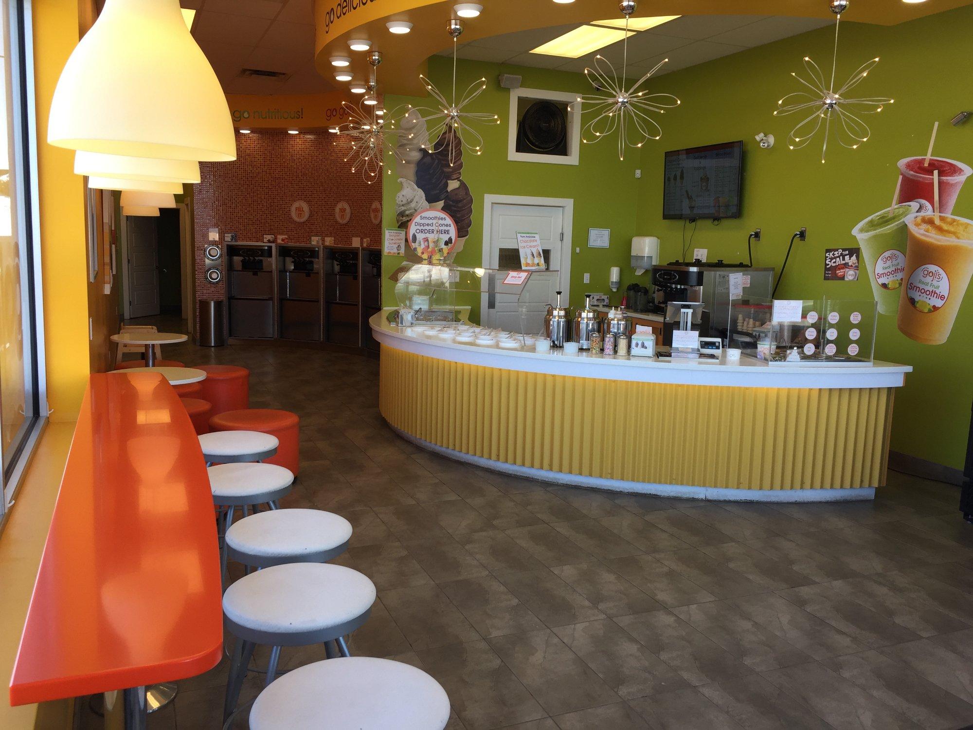 goji's Frozen Yogurt