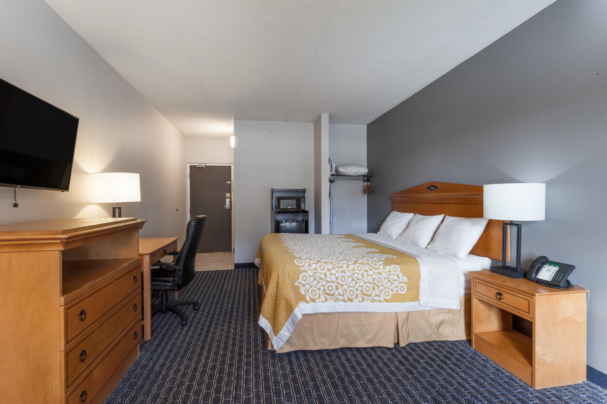 Days Inn & Suites By Wyndham Lancaster Amish Country