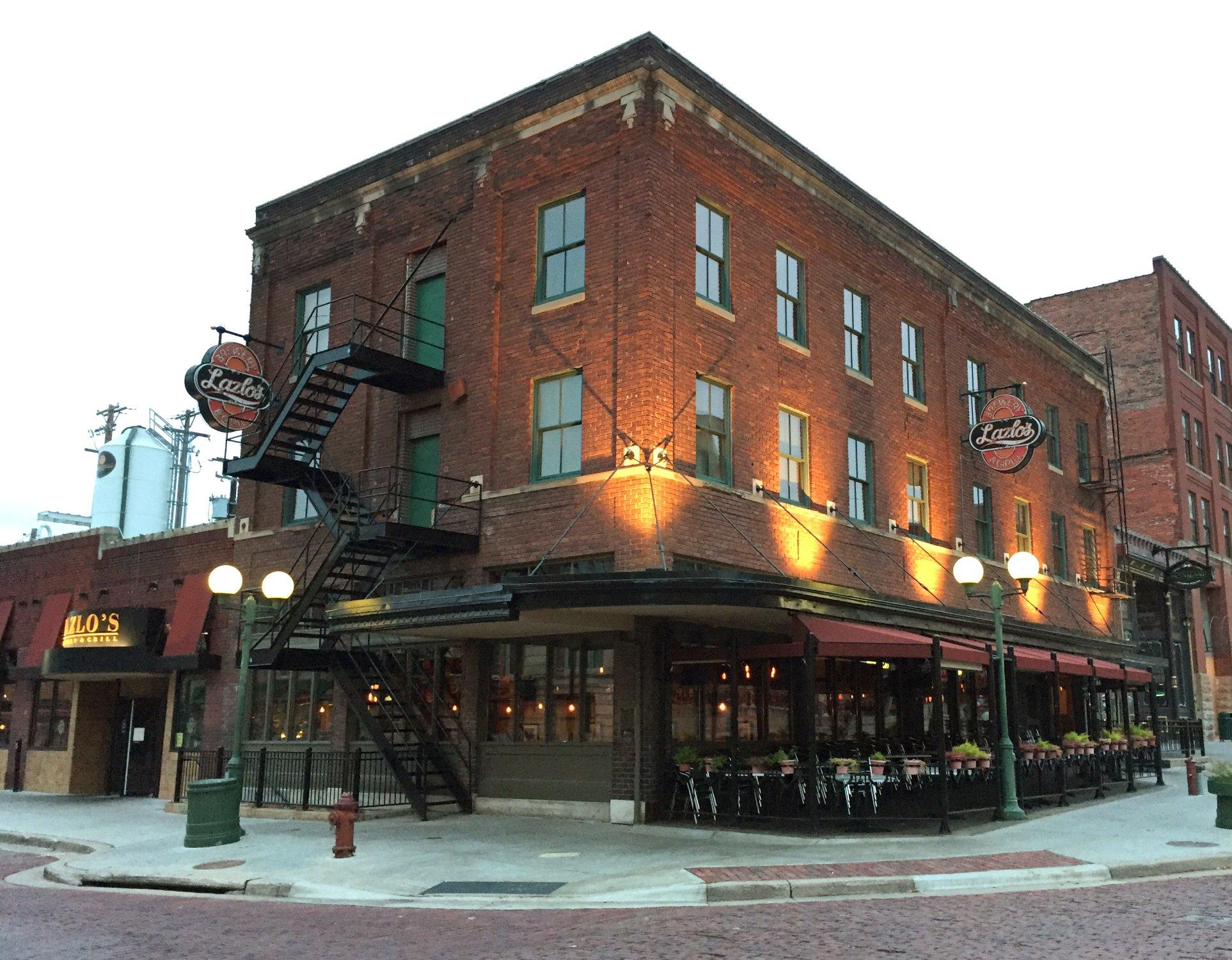 Lazlo's Brewery & Grill