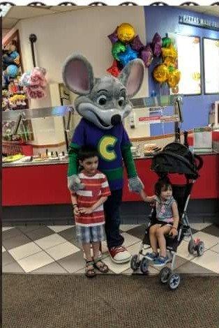 Chuck E Cheese's