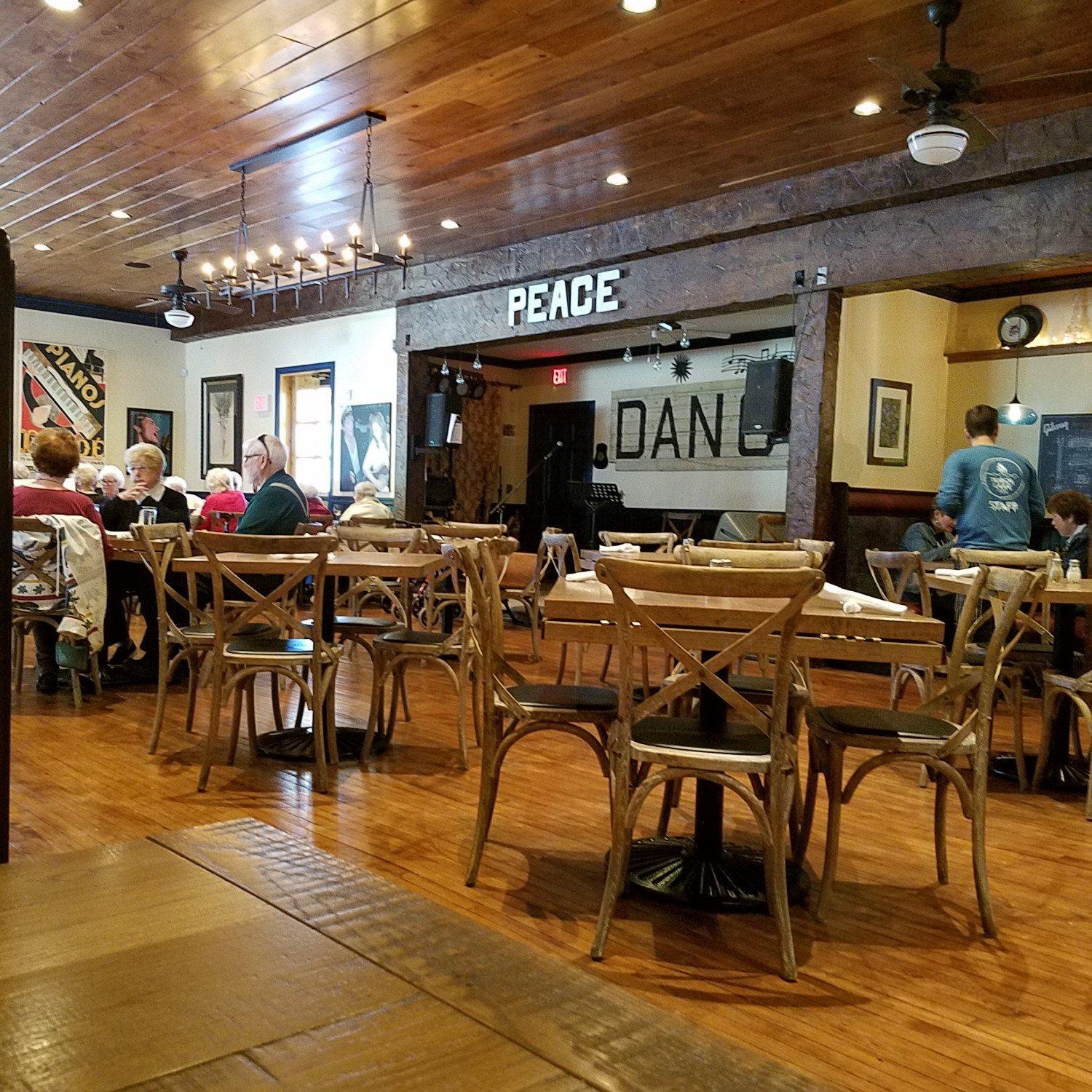 Torch Lake Café