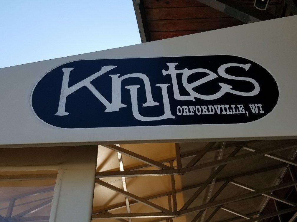 Knutes Bar & Grill