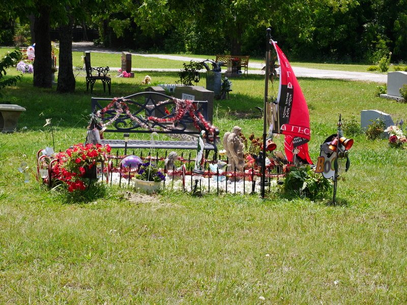 Pecan Grove Memorial Cemetery