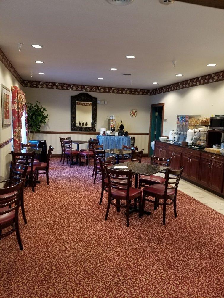 Country Inn & Suites by Radisson, Elkhart North, IN