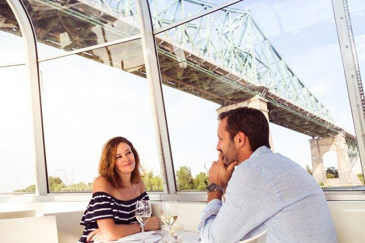 Le Bateau Mouche