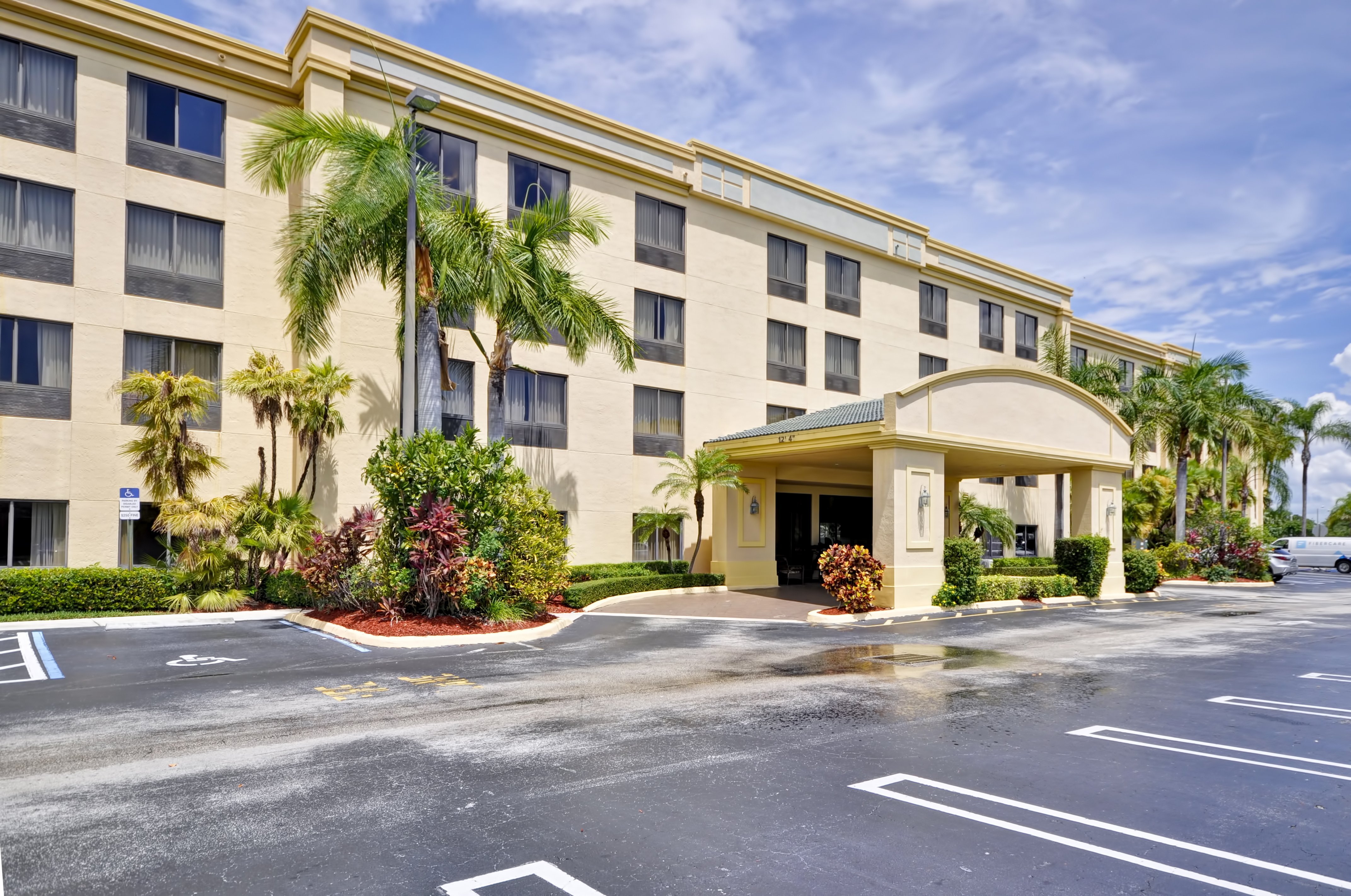 Hampton Inn & Suites Boynton Beach