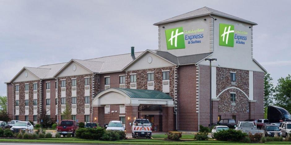 Holiday Inn Express Olathe South