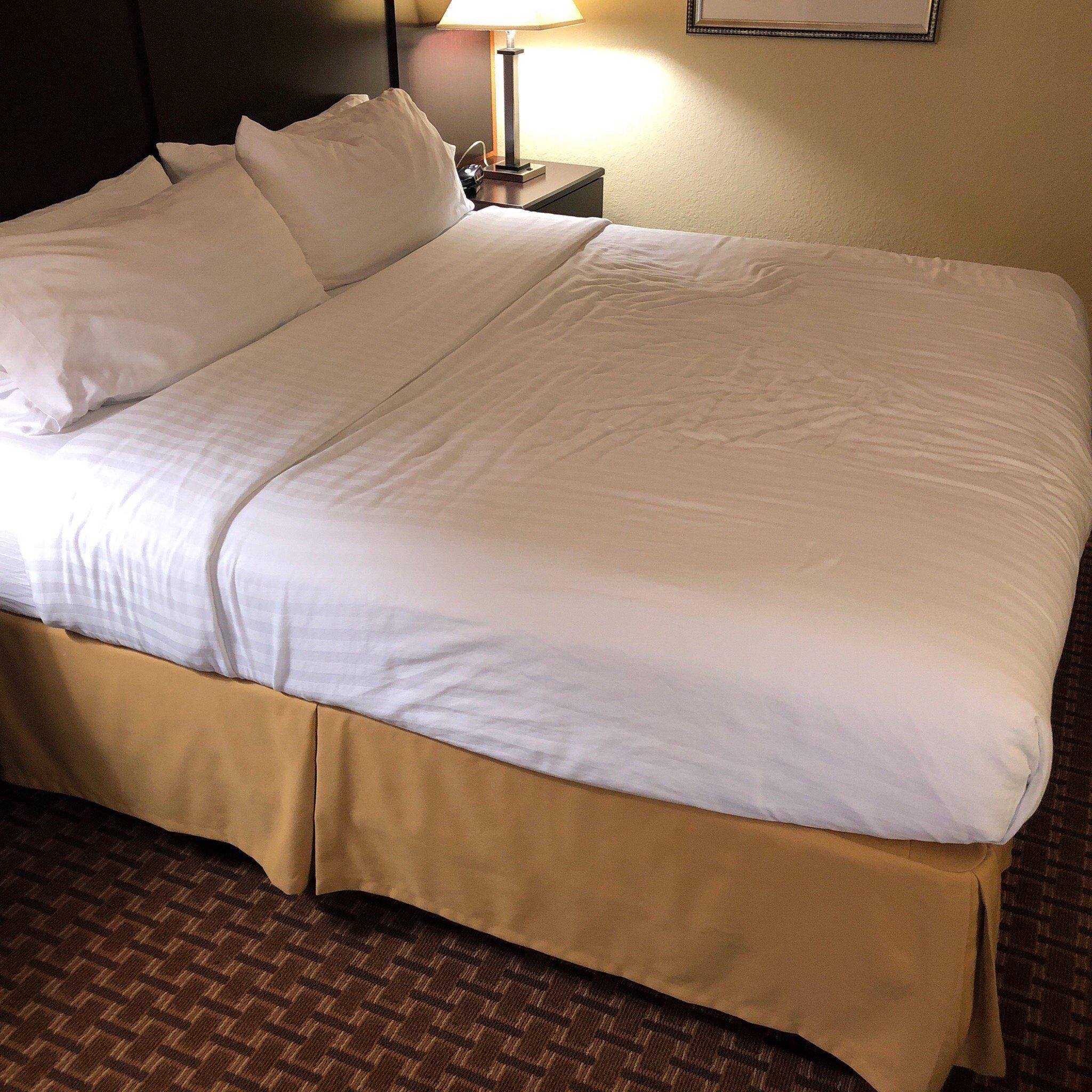 Holiday Inn Express & Suites Bartlesville, an IHG Hotel