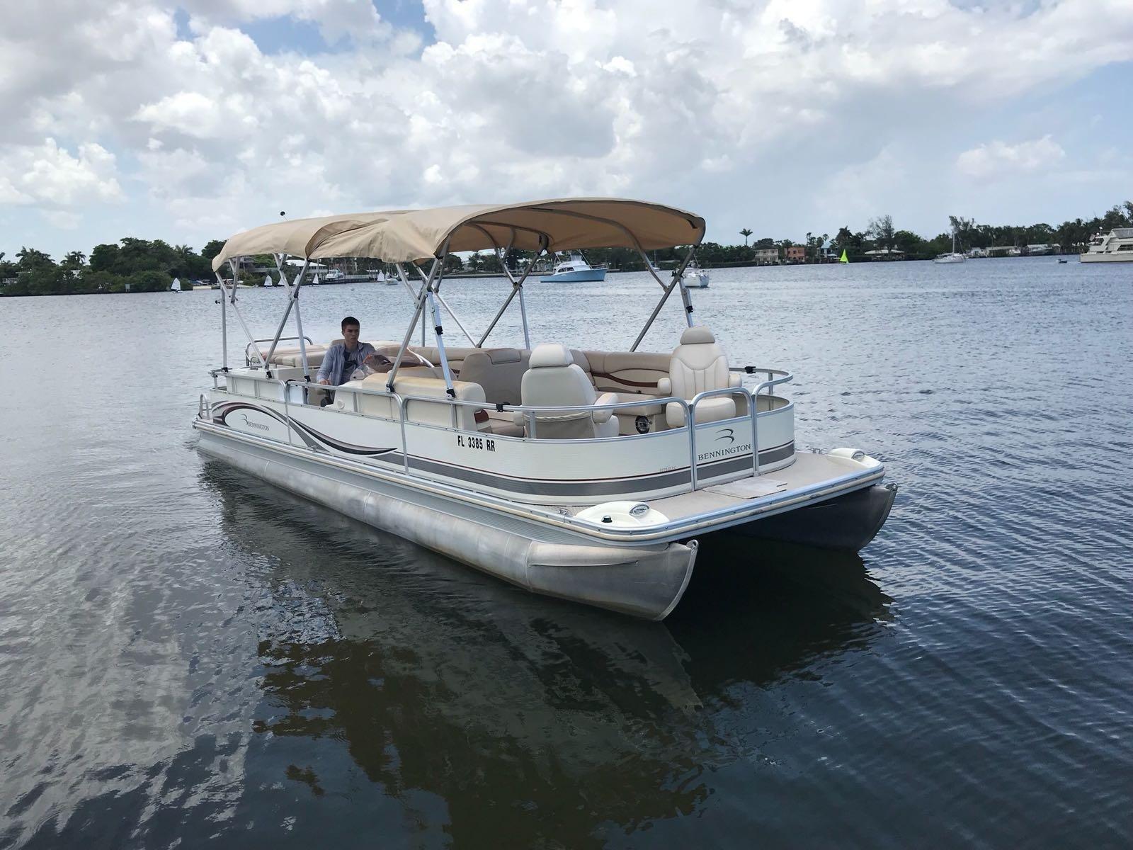 Unique & Cozy boat tour on Miami's bay