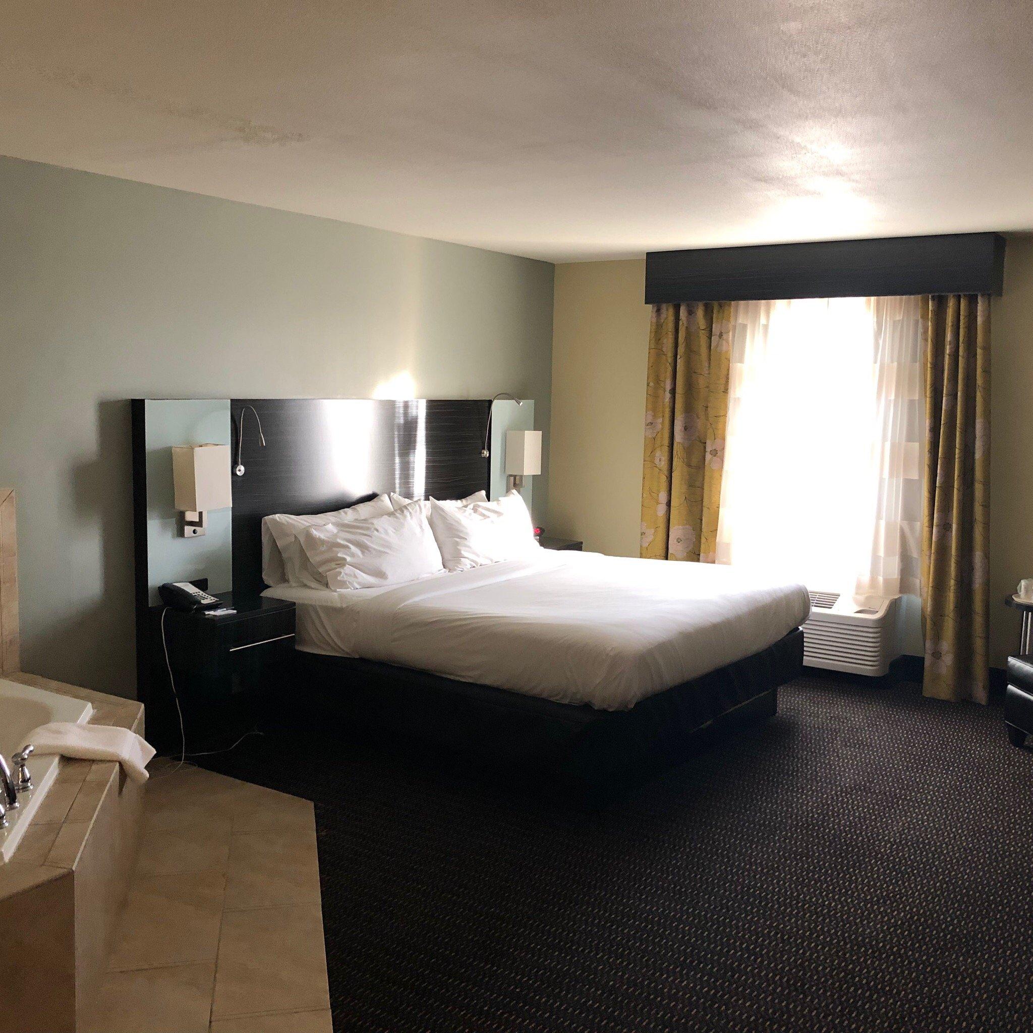 Holiday Inn Express & Suites Marion, an IHG Hotel