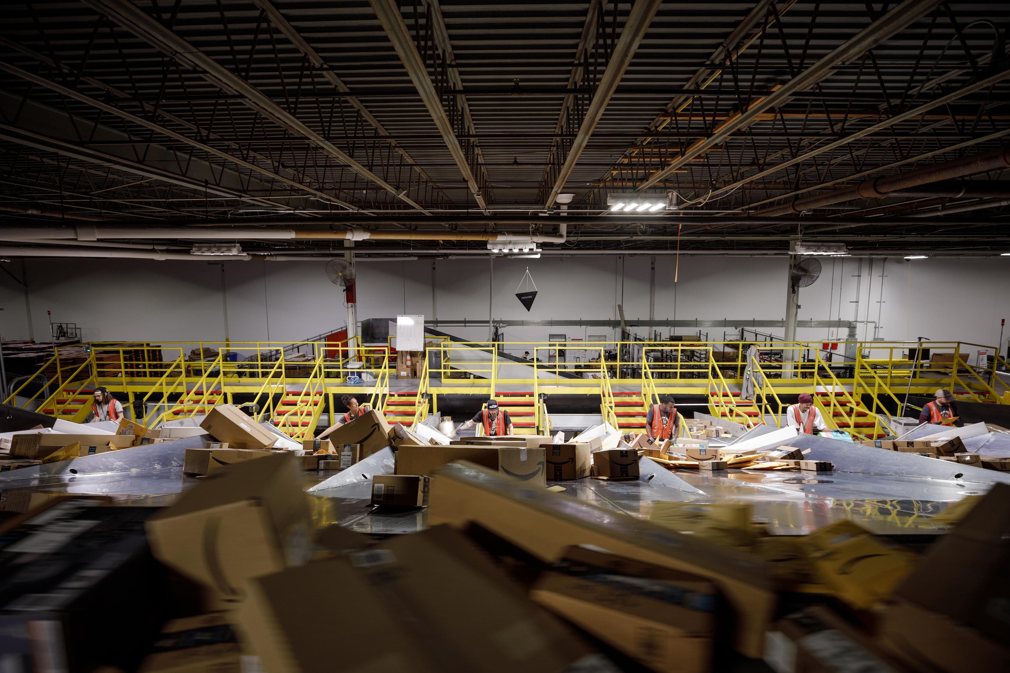 Amazon Fulfillment Center Tours