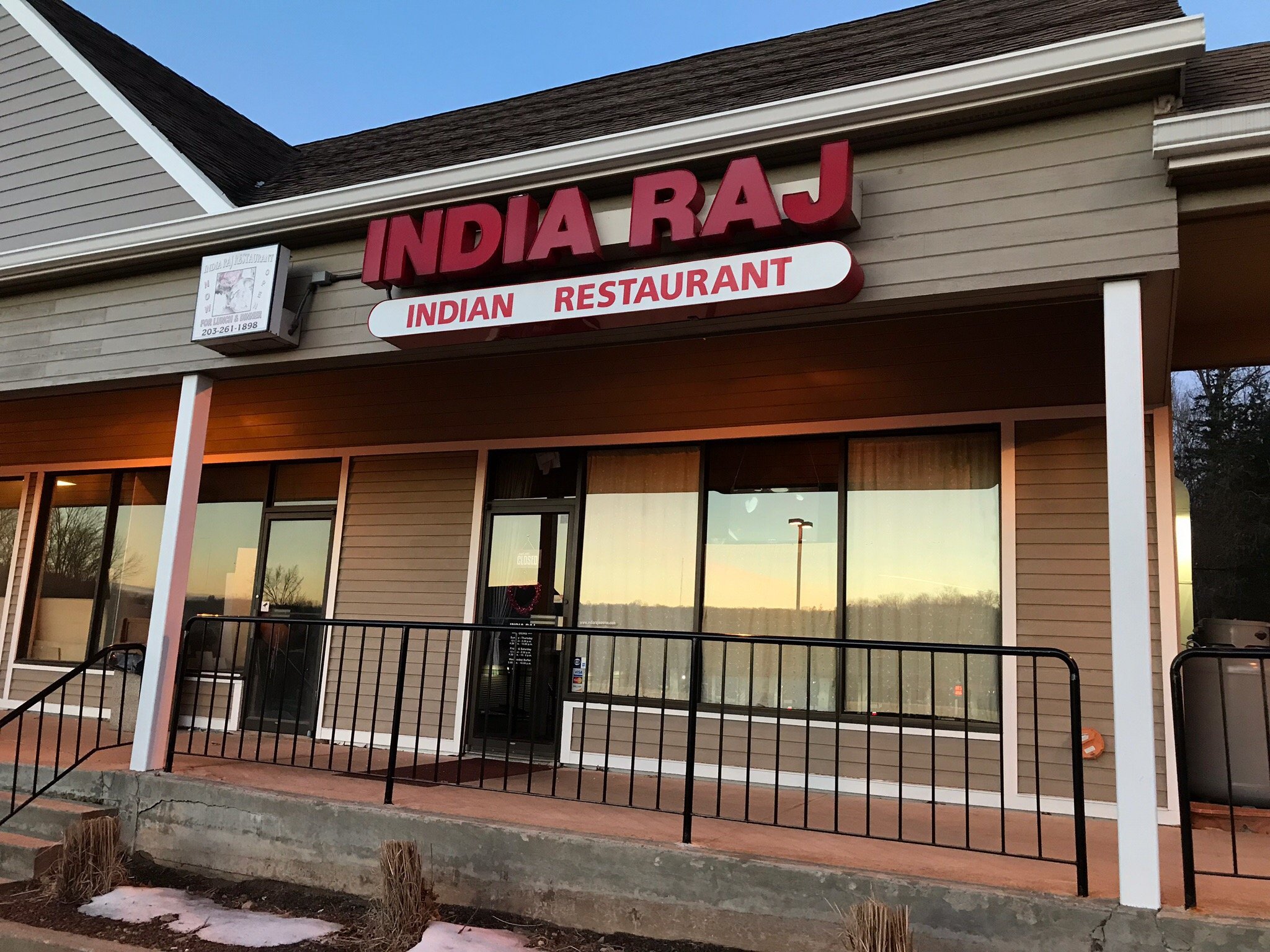 India Raj Restaurant