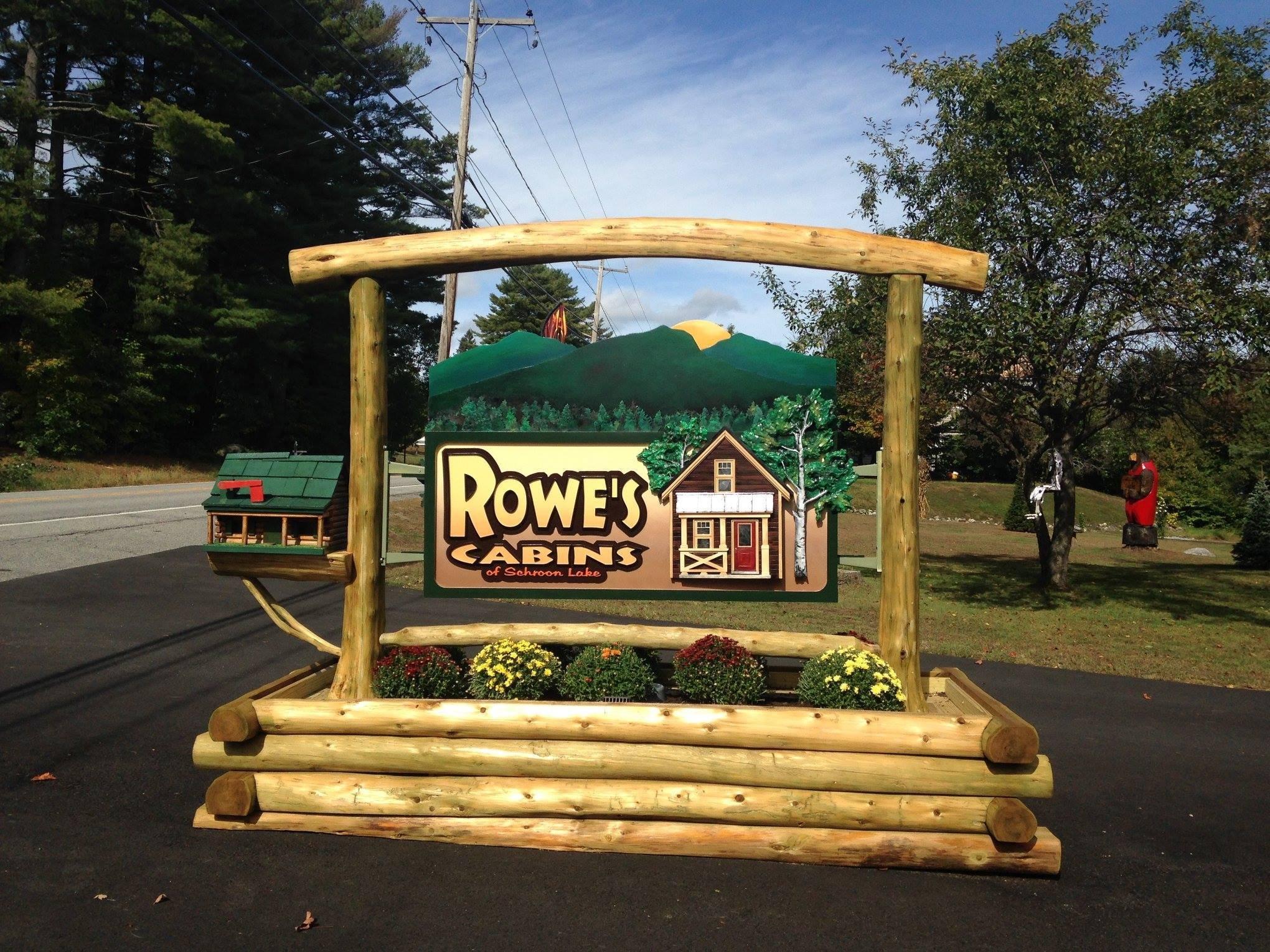 Rowe's Adirondack Cabins of Schroon Lake