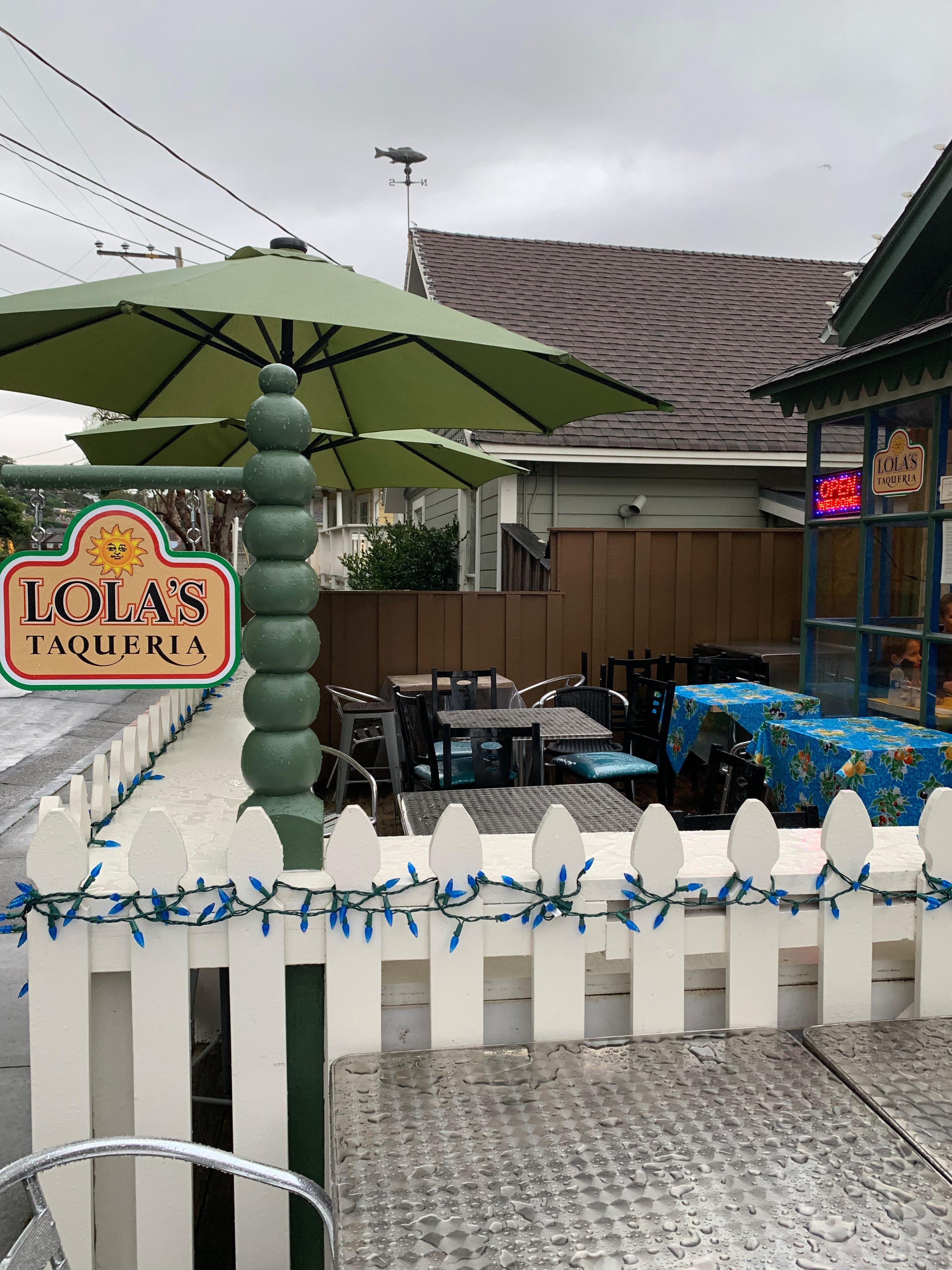 Lola's Taqueria