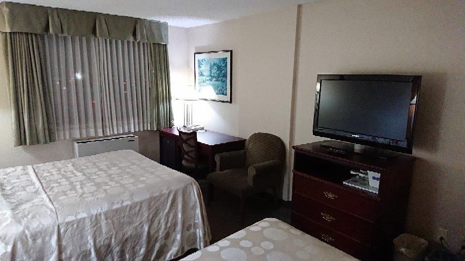 Travelodge by Wyndham Vancouver Lions Gate