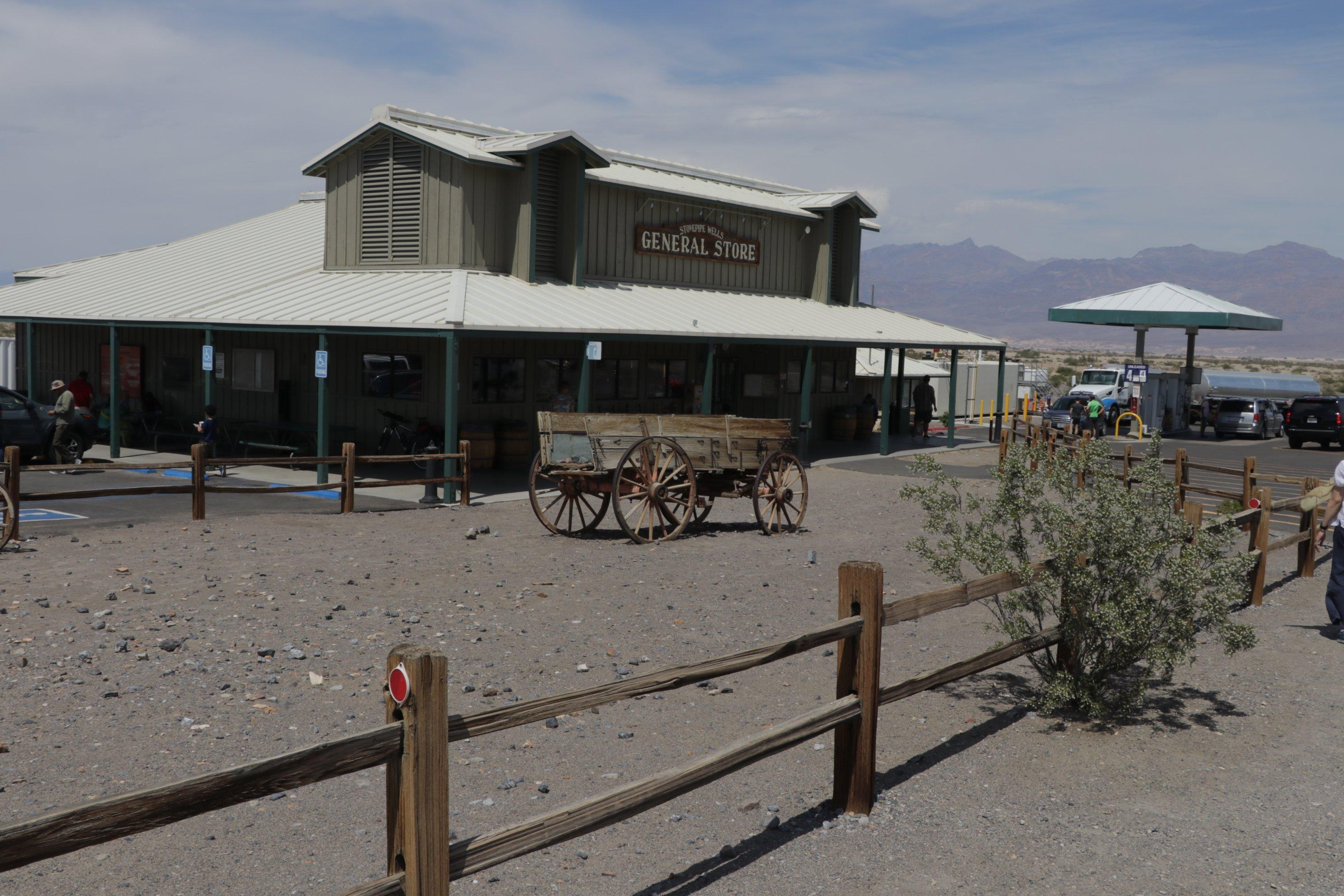 Stovepipe Wells Village