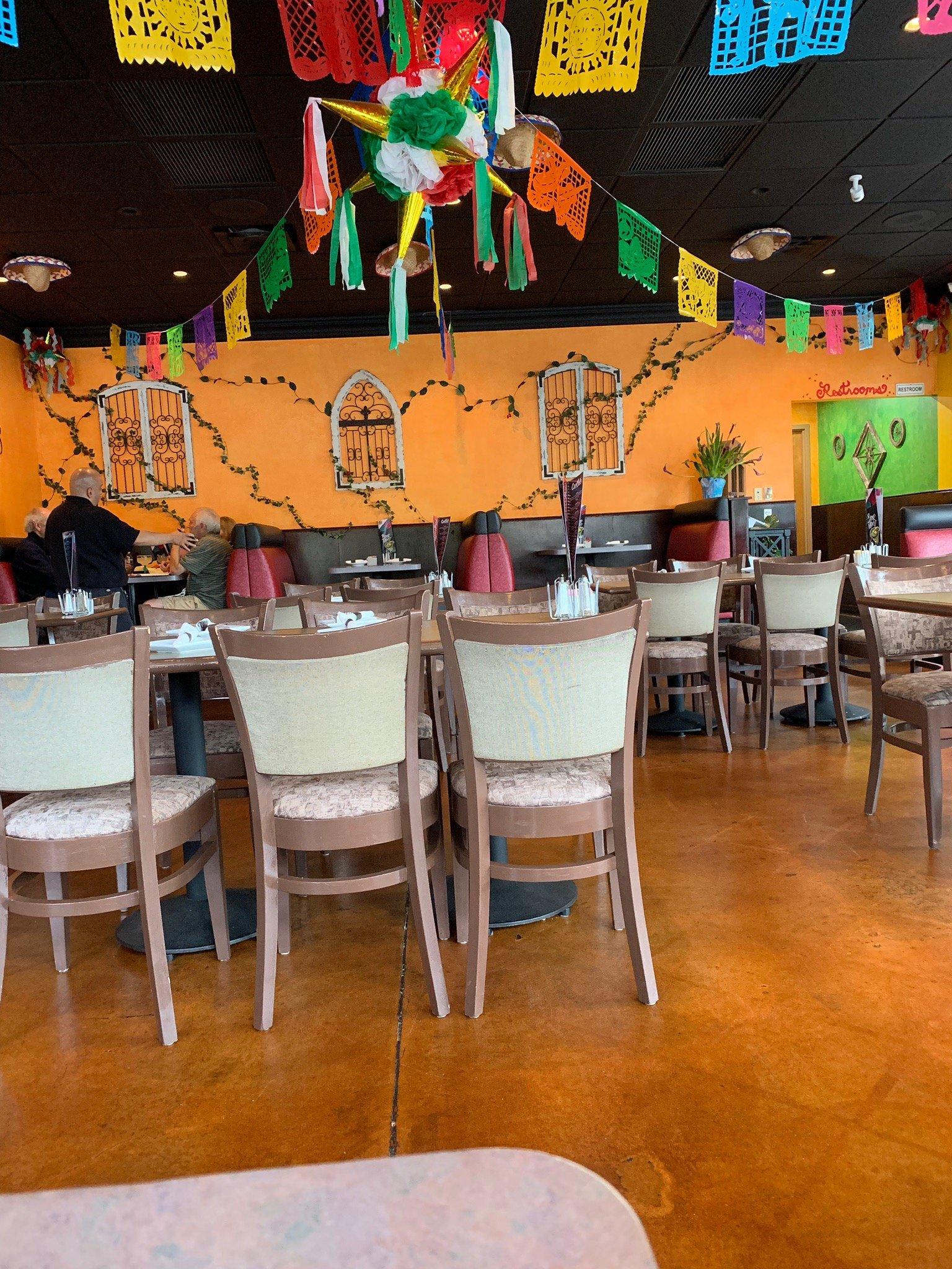 Chavelos Mexican Bar & Grill