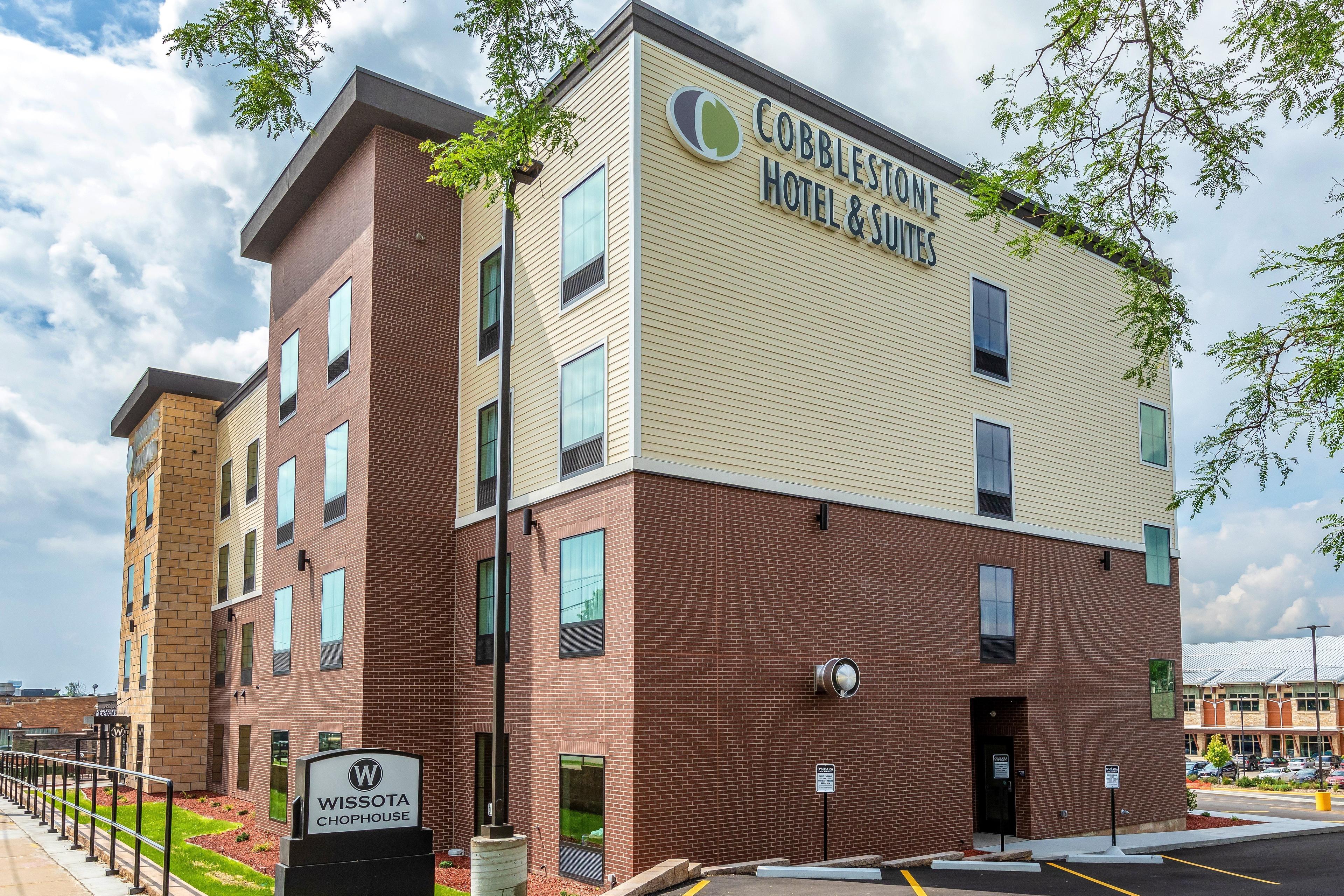 Cobblestone Hotel & Suites Hartford