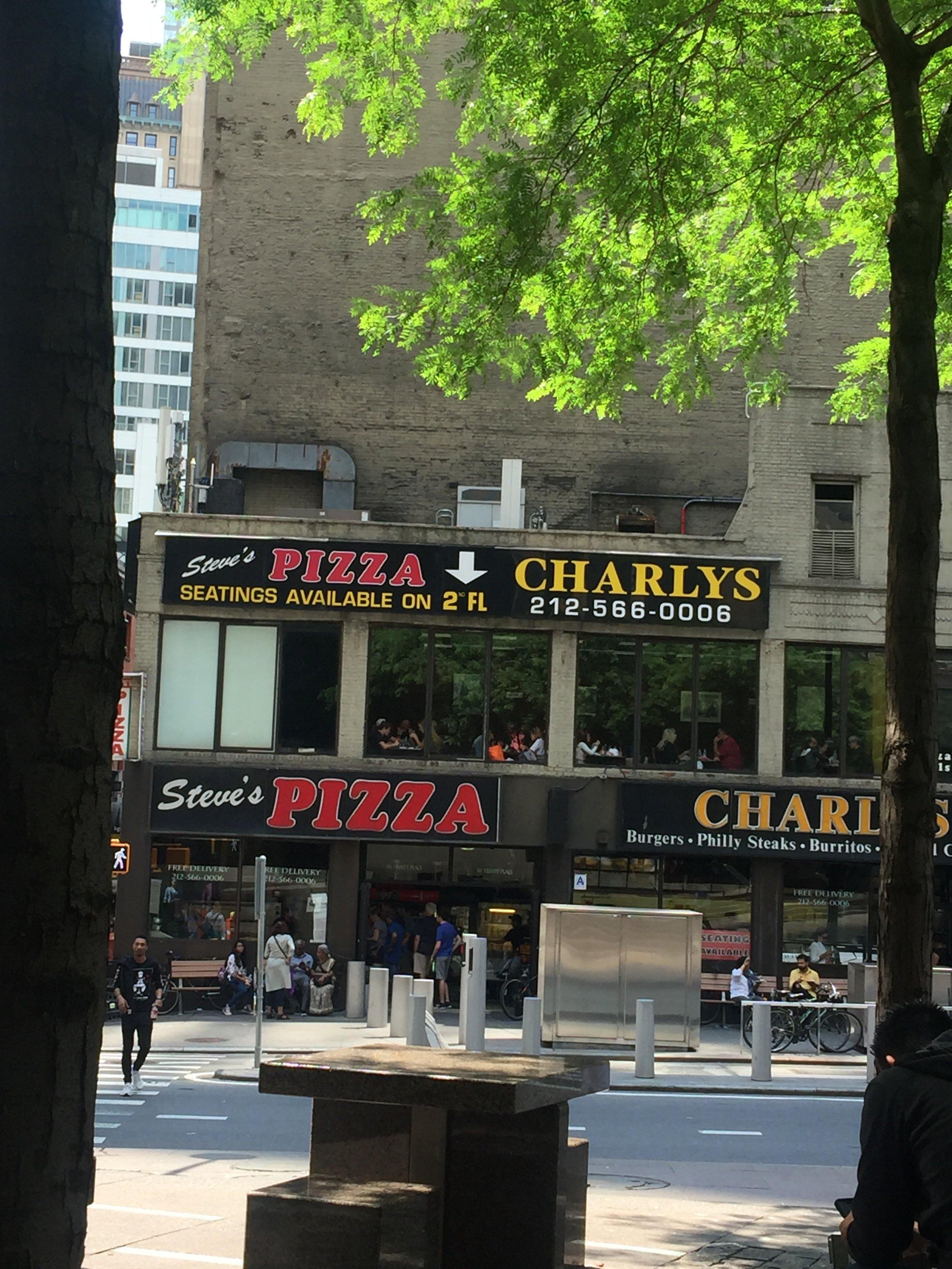 Charlie's Pizza