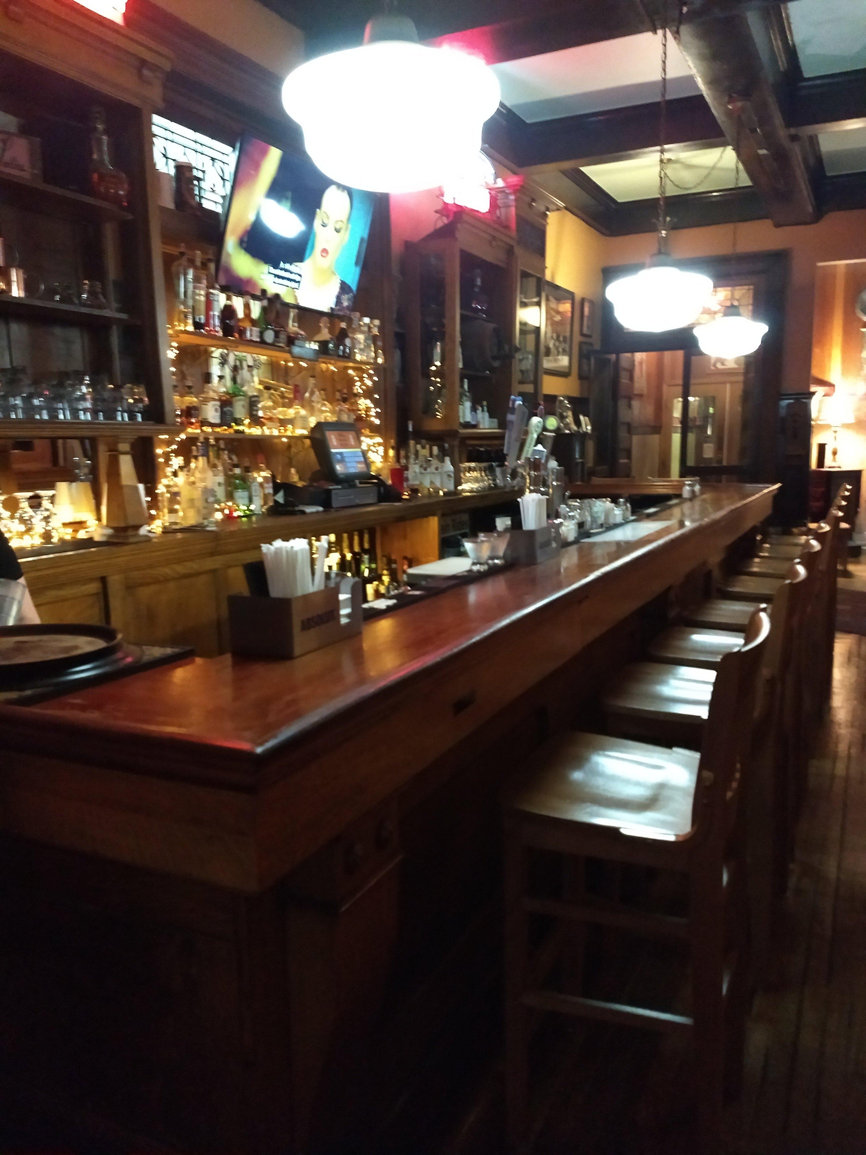 Titlow Tavern & Grille