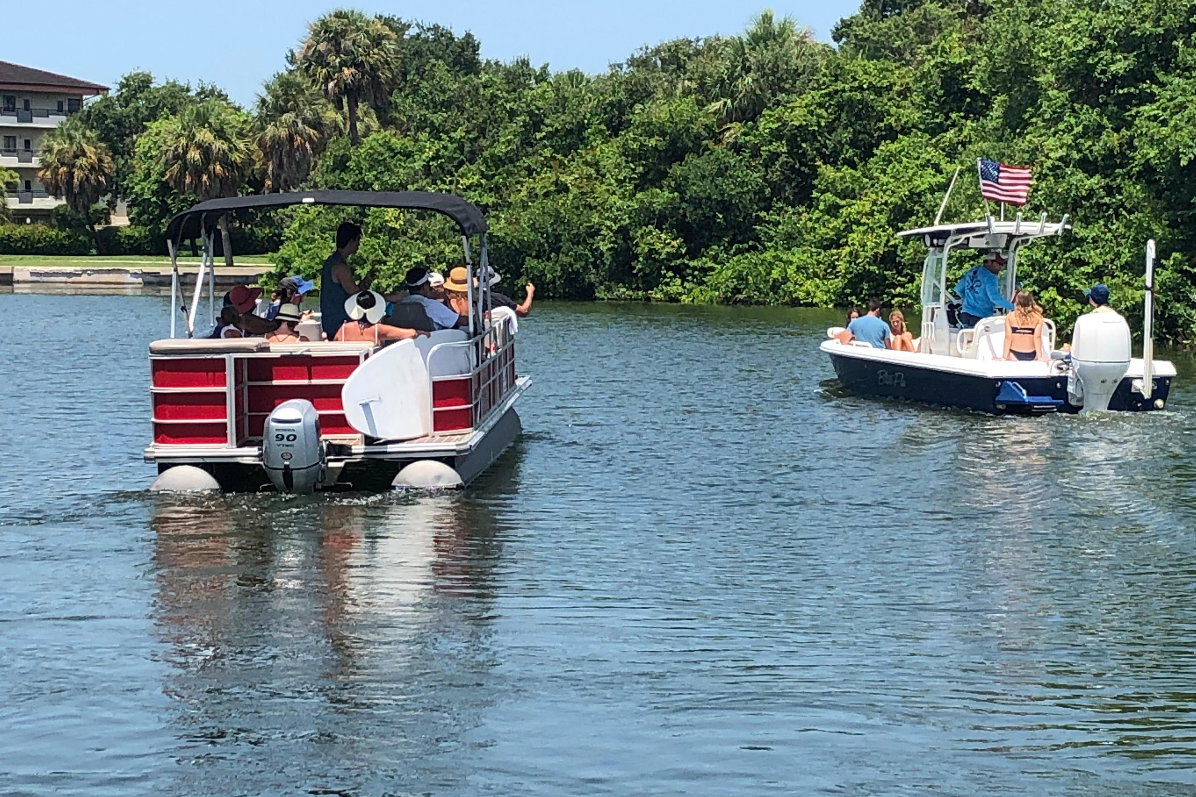 Lagoon Pontoons of Saint Pete Beach