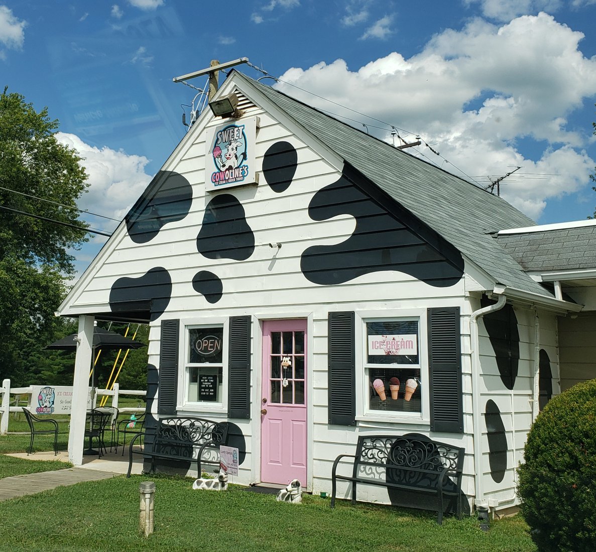 Sweet Cowoline's Ice Cream and Udder Things