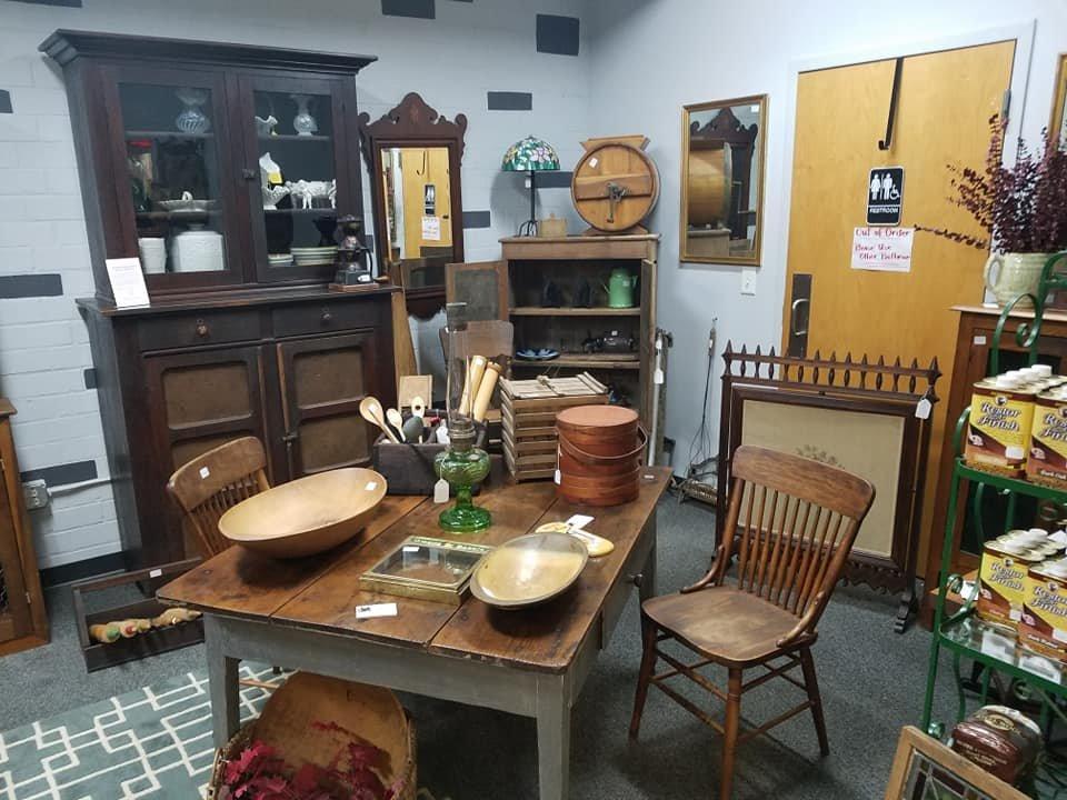 Dixie Antiques & Collectables