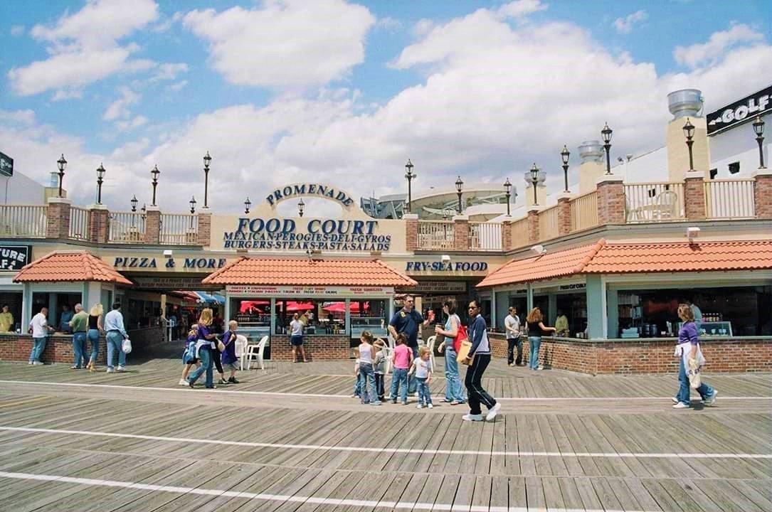 Promenade Food Court