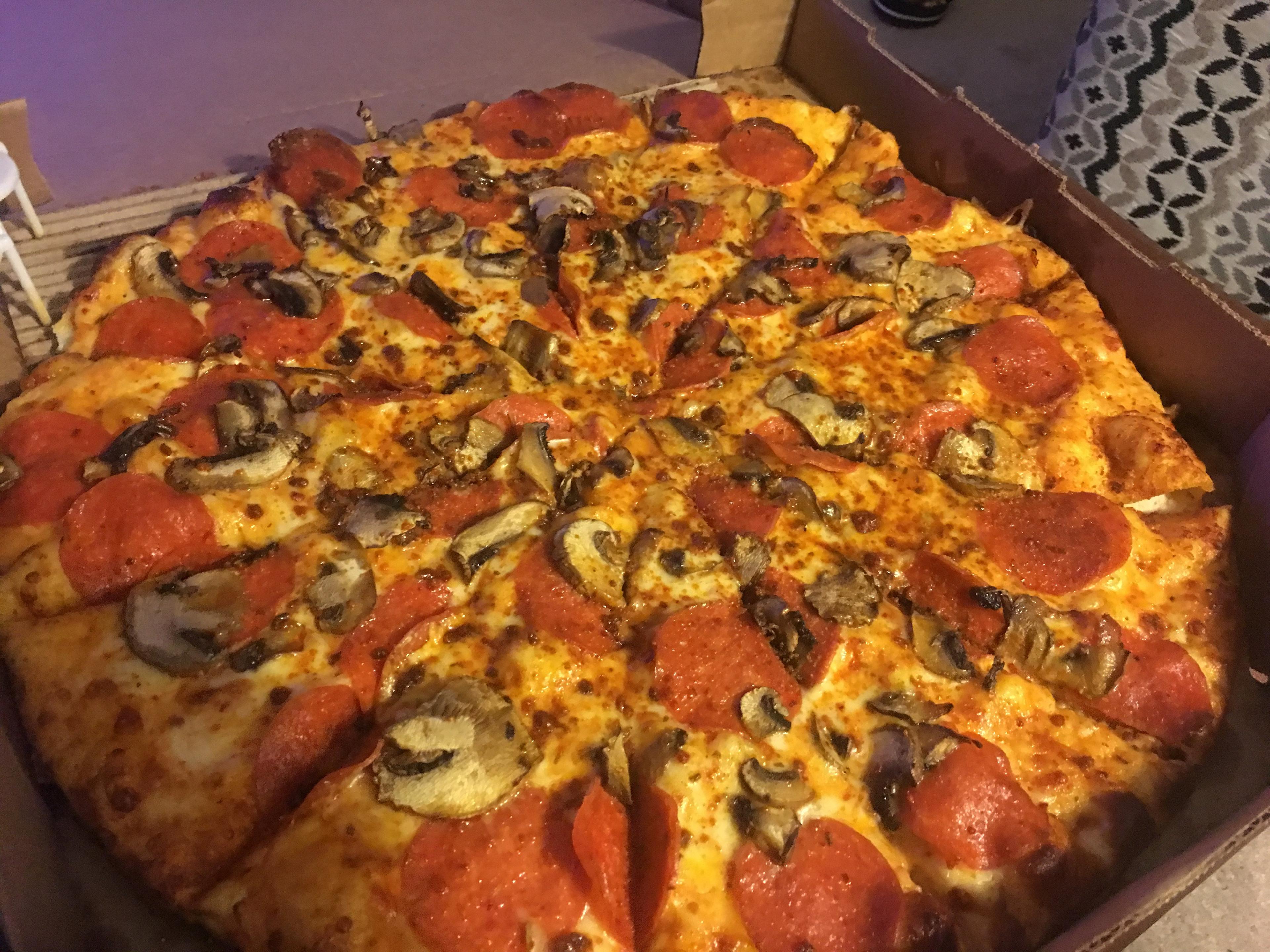 Round Table Pizza