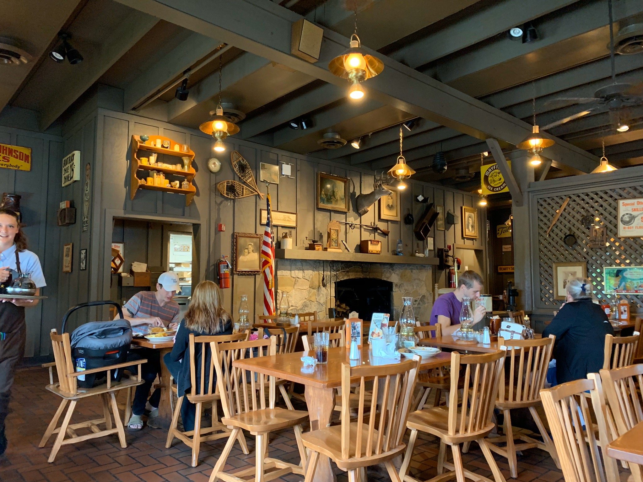 Cracker Barrel Old Country Store