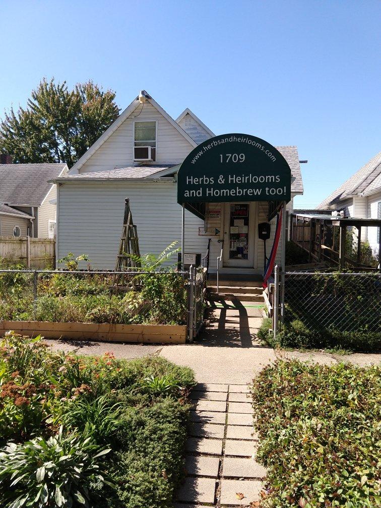 Herbs & Heirlooms