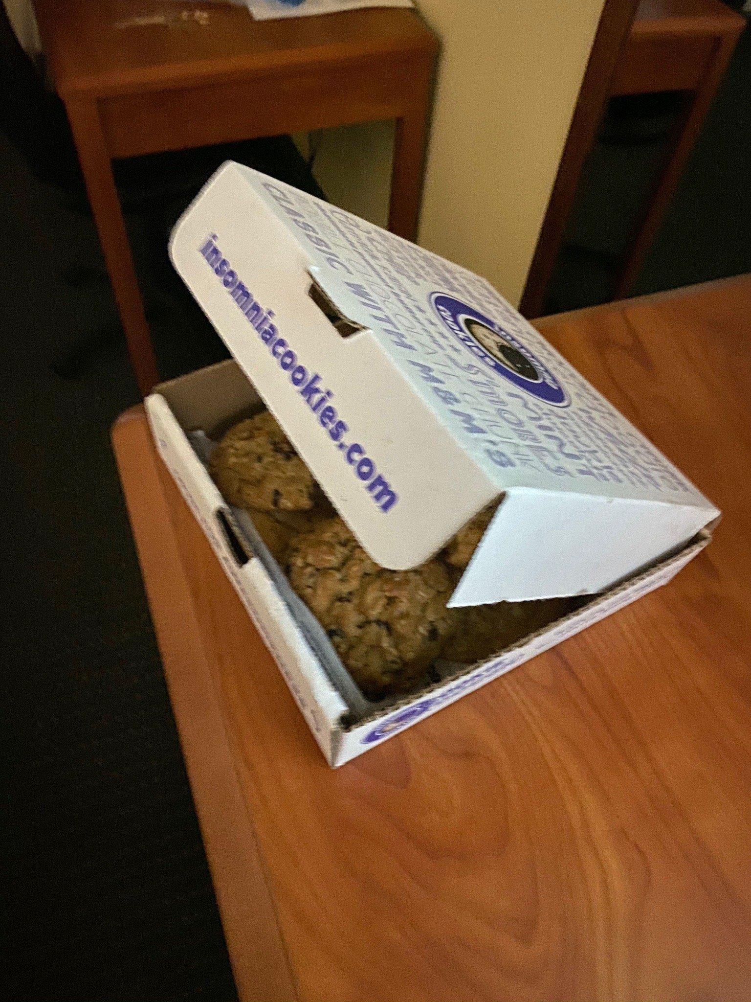 Insomnia Cookies