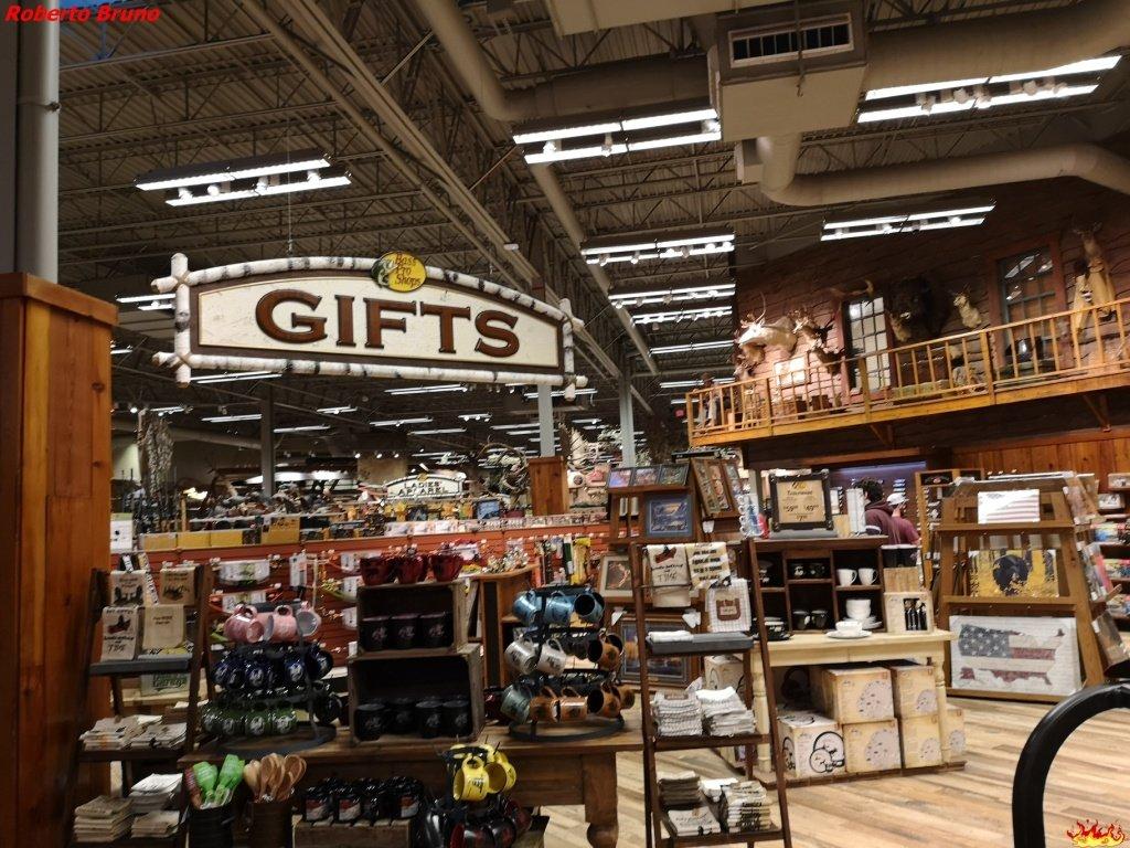 Bass Pro Shops