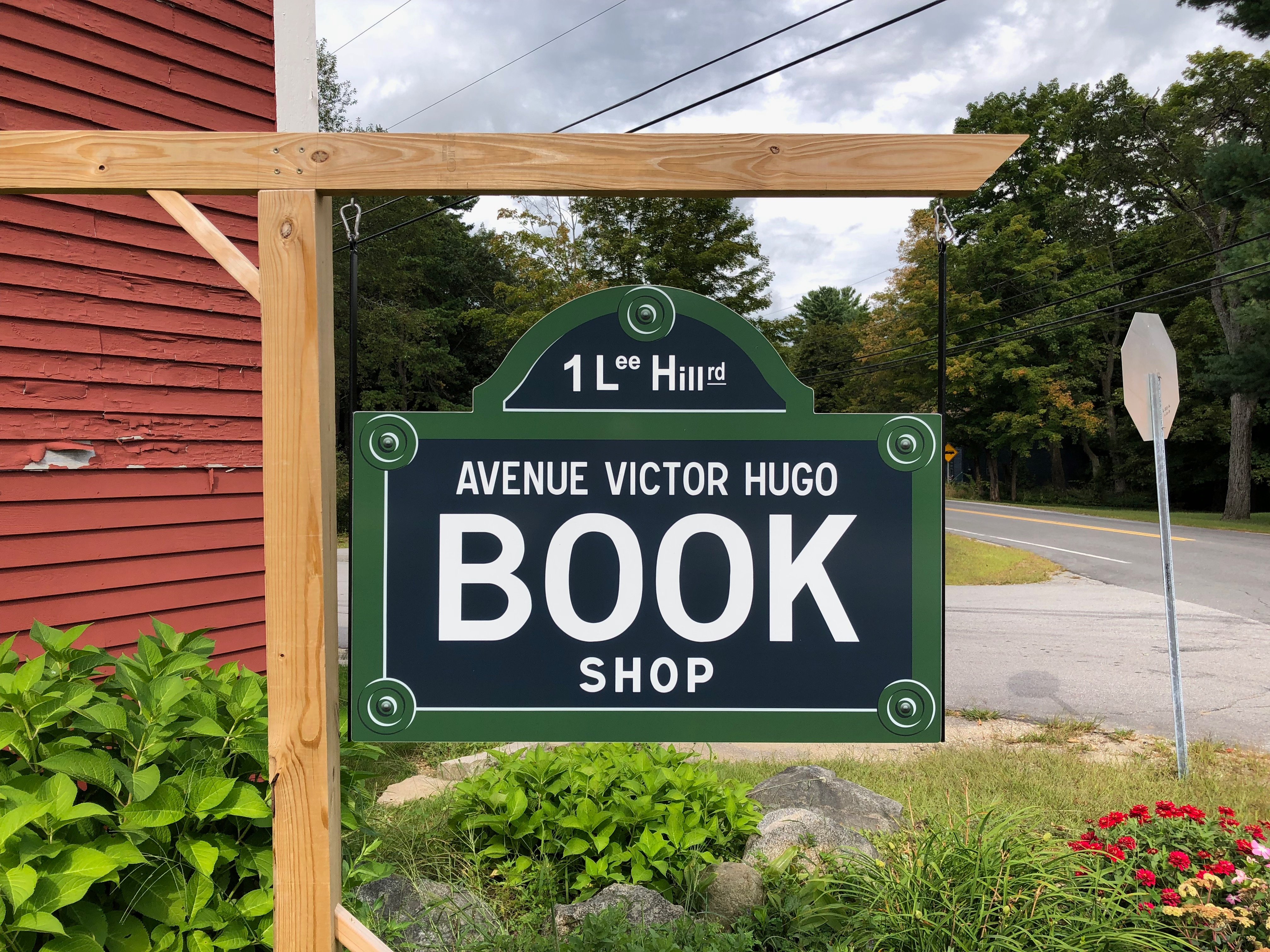 Avenue Victor Hugo Books