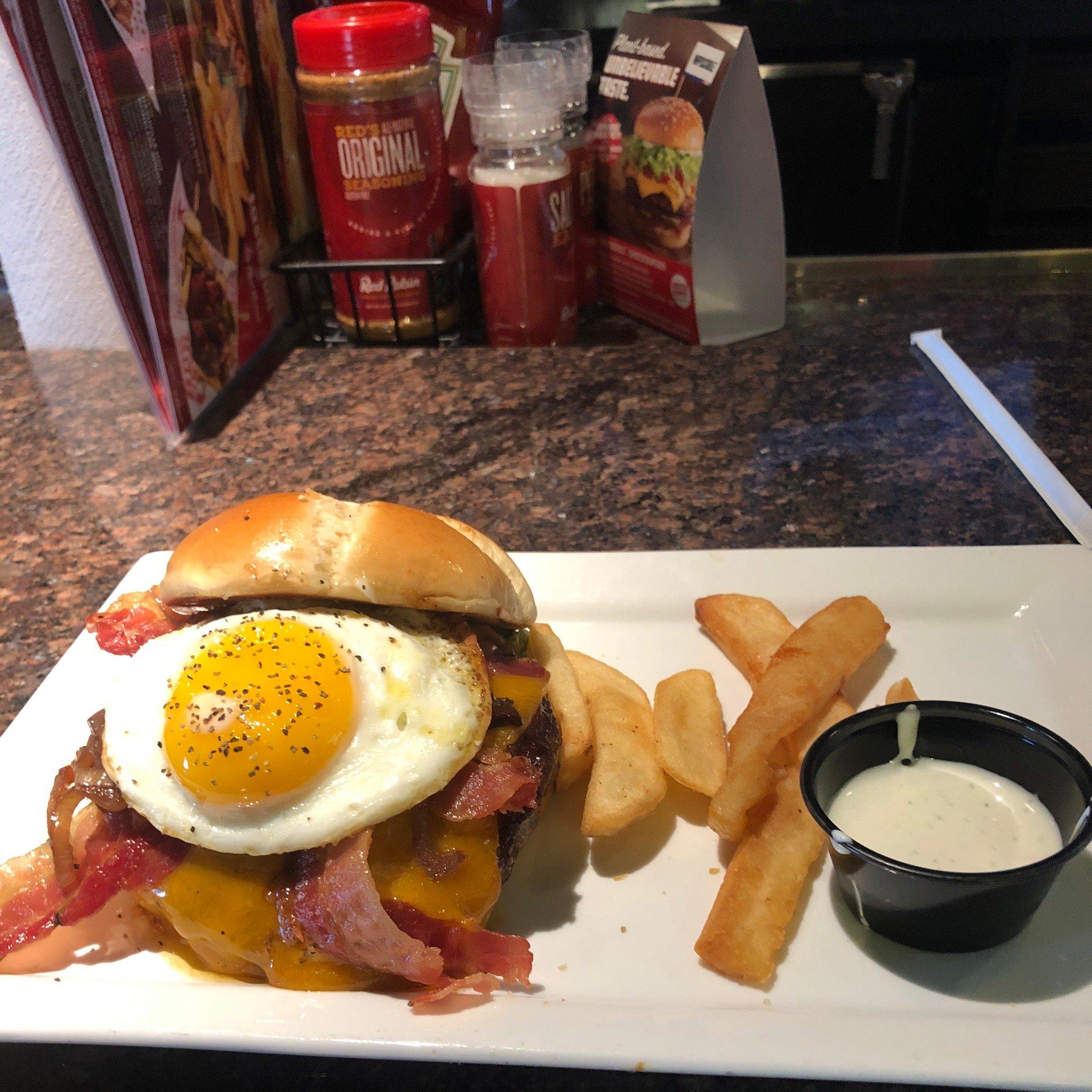 Red Robin Gourmet Burgers and Brews