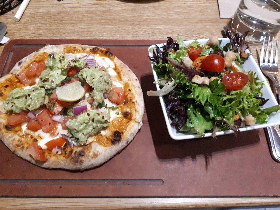 Famoso Neapolitan Pizzeria