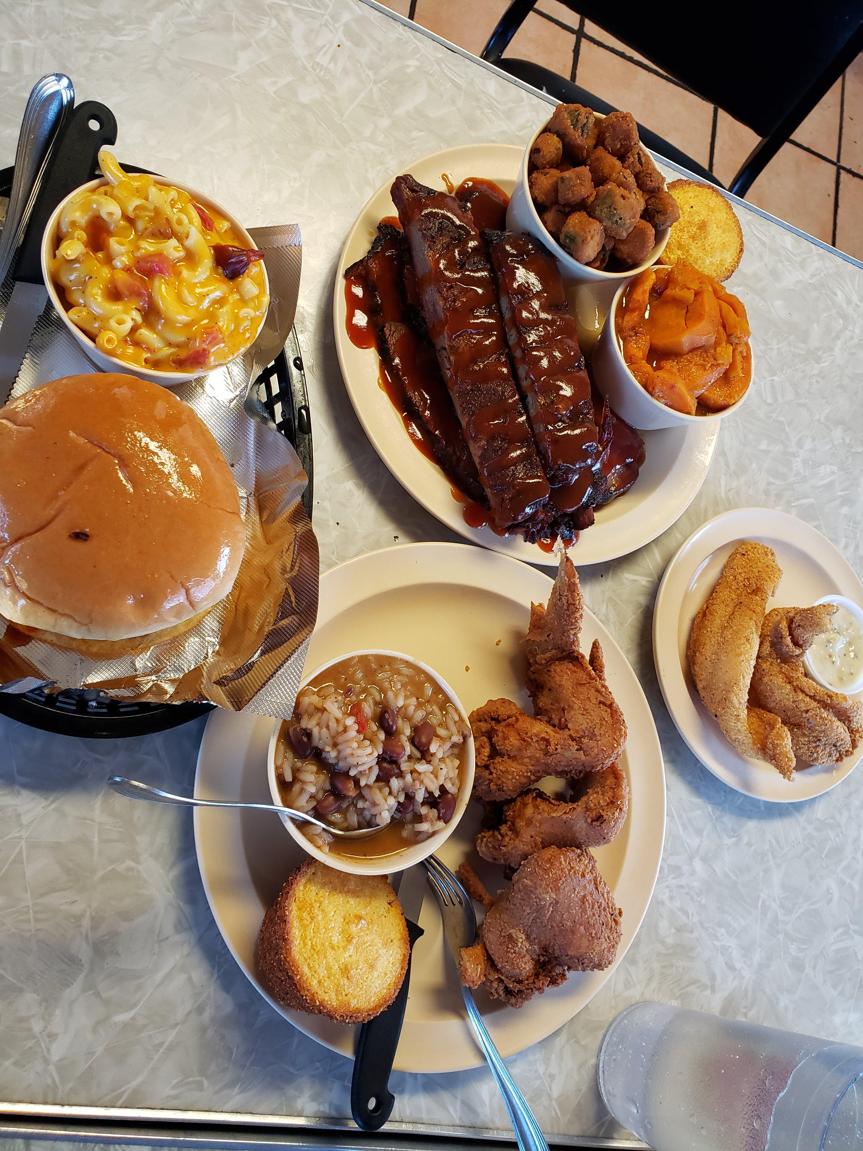 Shi Lee's Barbecue and Soul Food Cafe