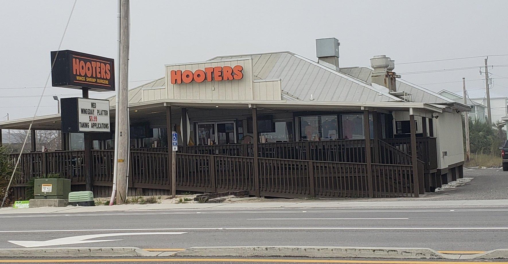 Hooters