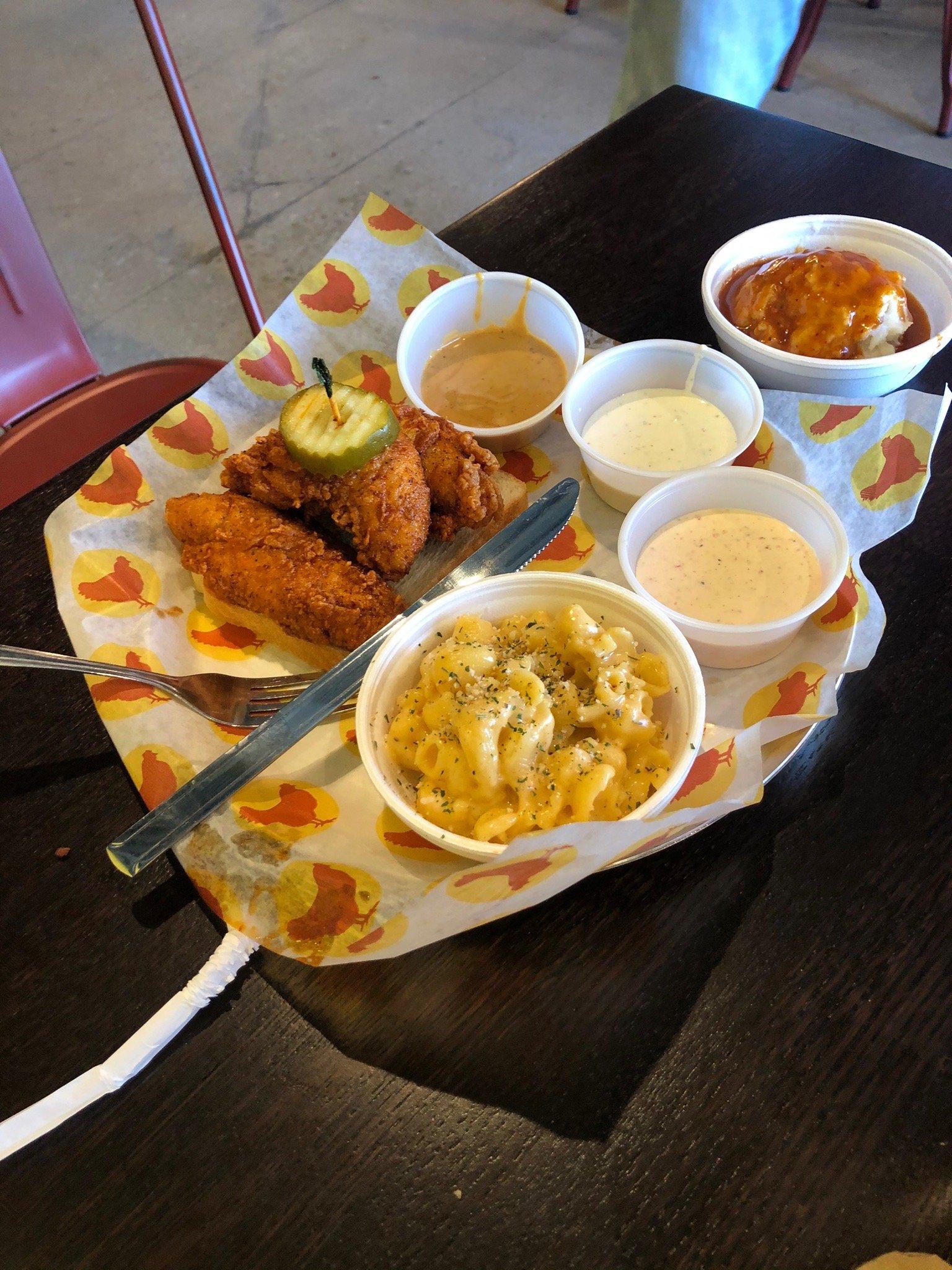 Joella's Hot Chicken - Mason