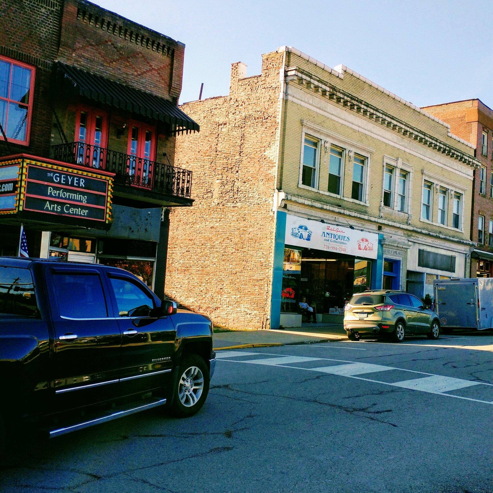 Geyer Performing Arts Center