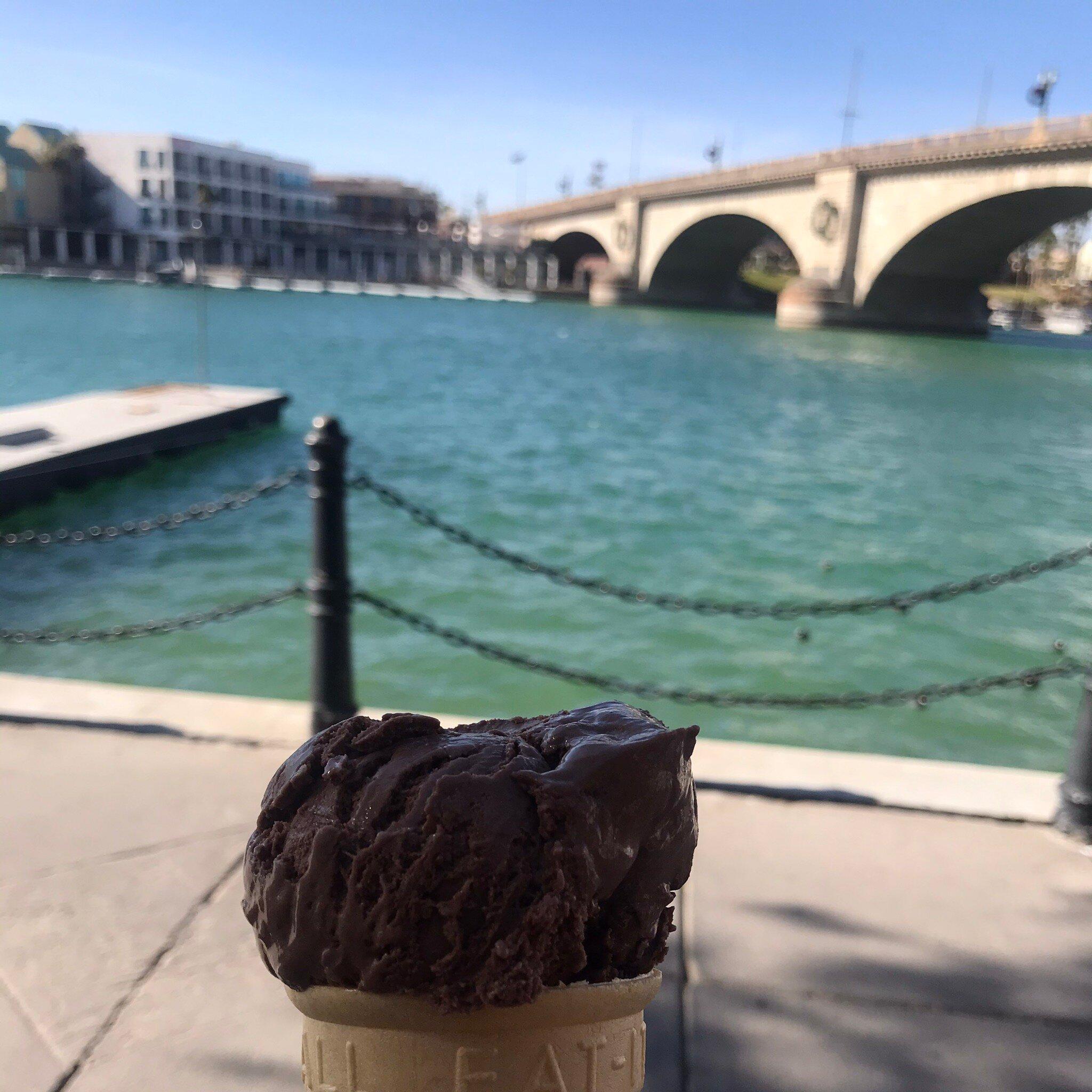 London Bridge Ice Cream Parlor